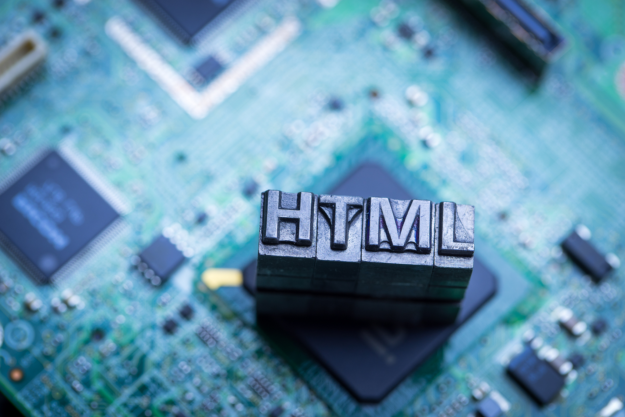 AMD EYPC系列和ryzen区别