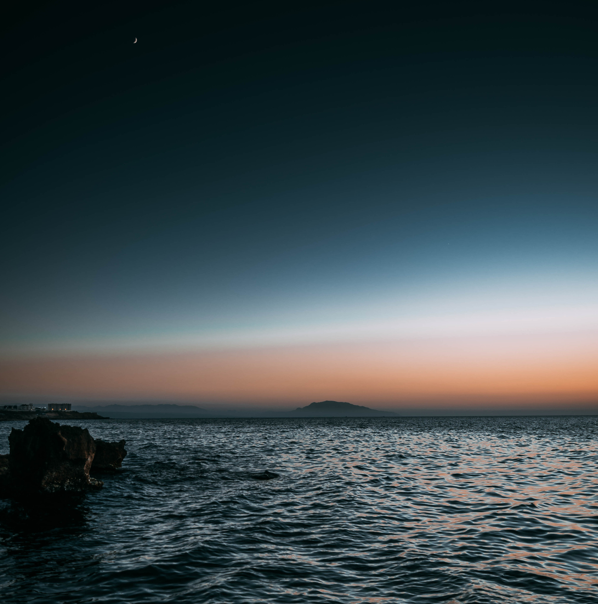 类似'辰海有尽'的诗意名字：深邃意境与美好寓意