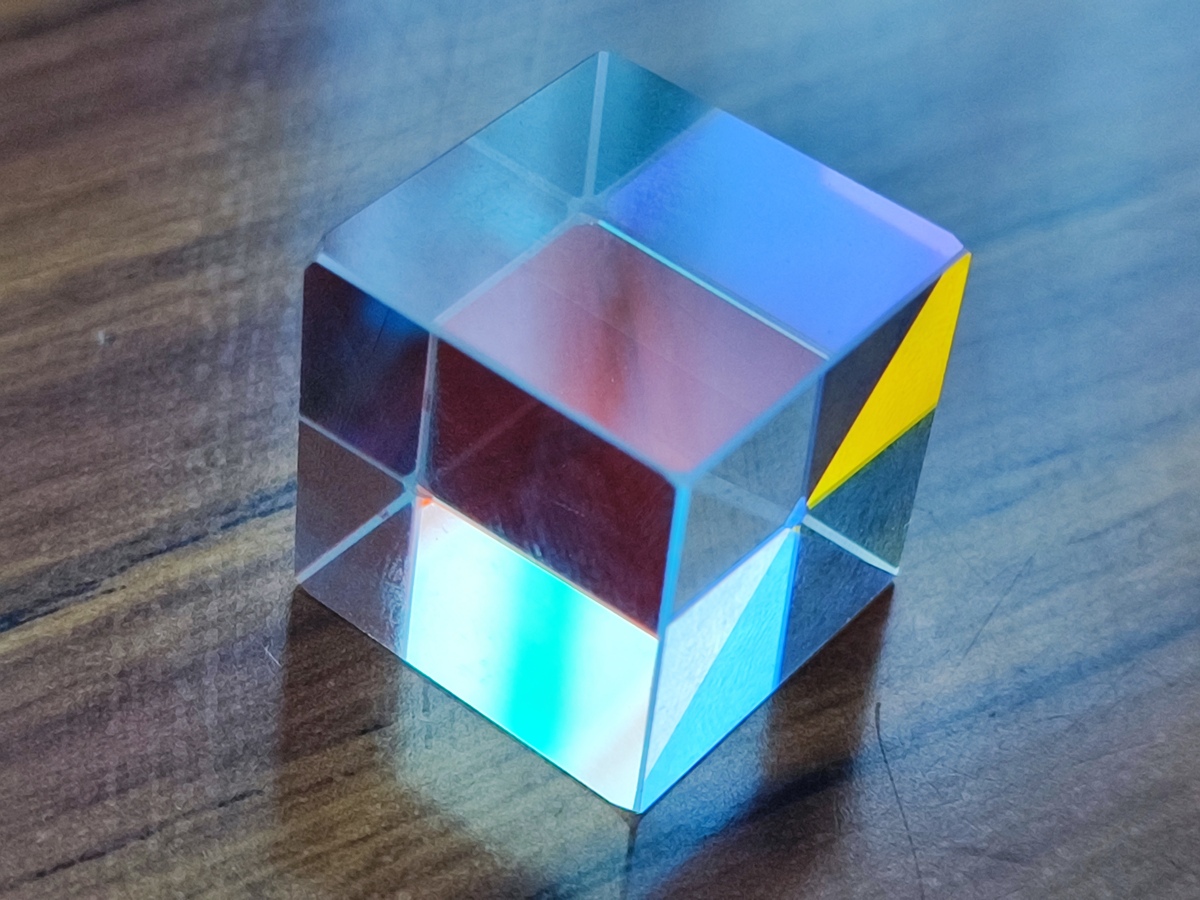 GLSL 光线与立方体交点检测函数
