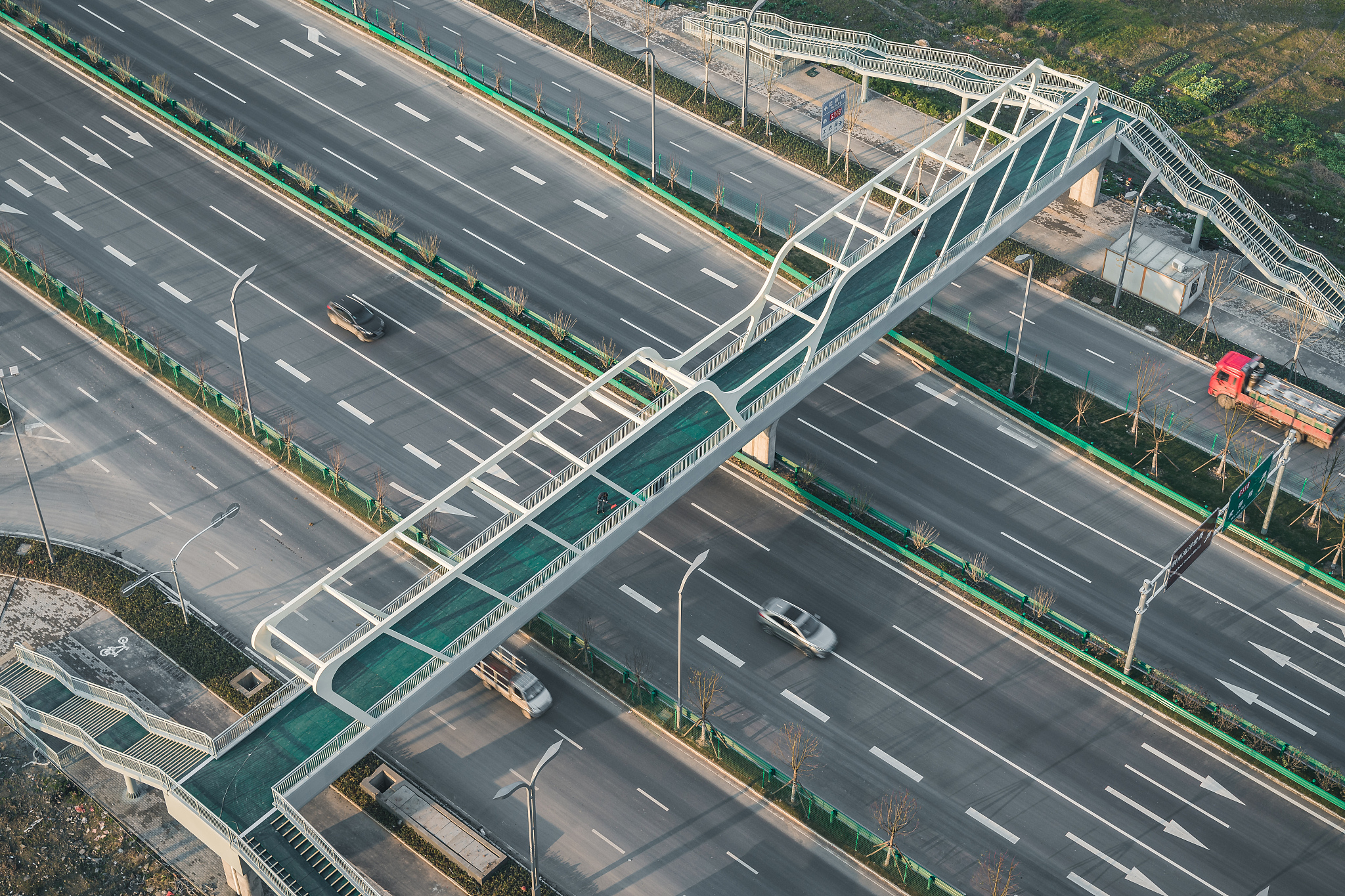 荆州到北京的汽车运输距离