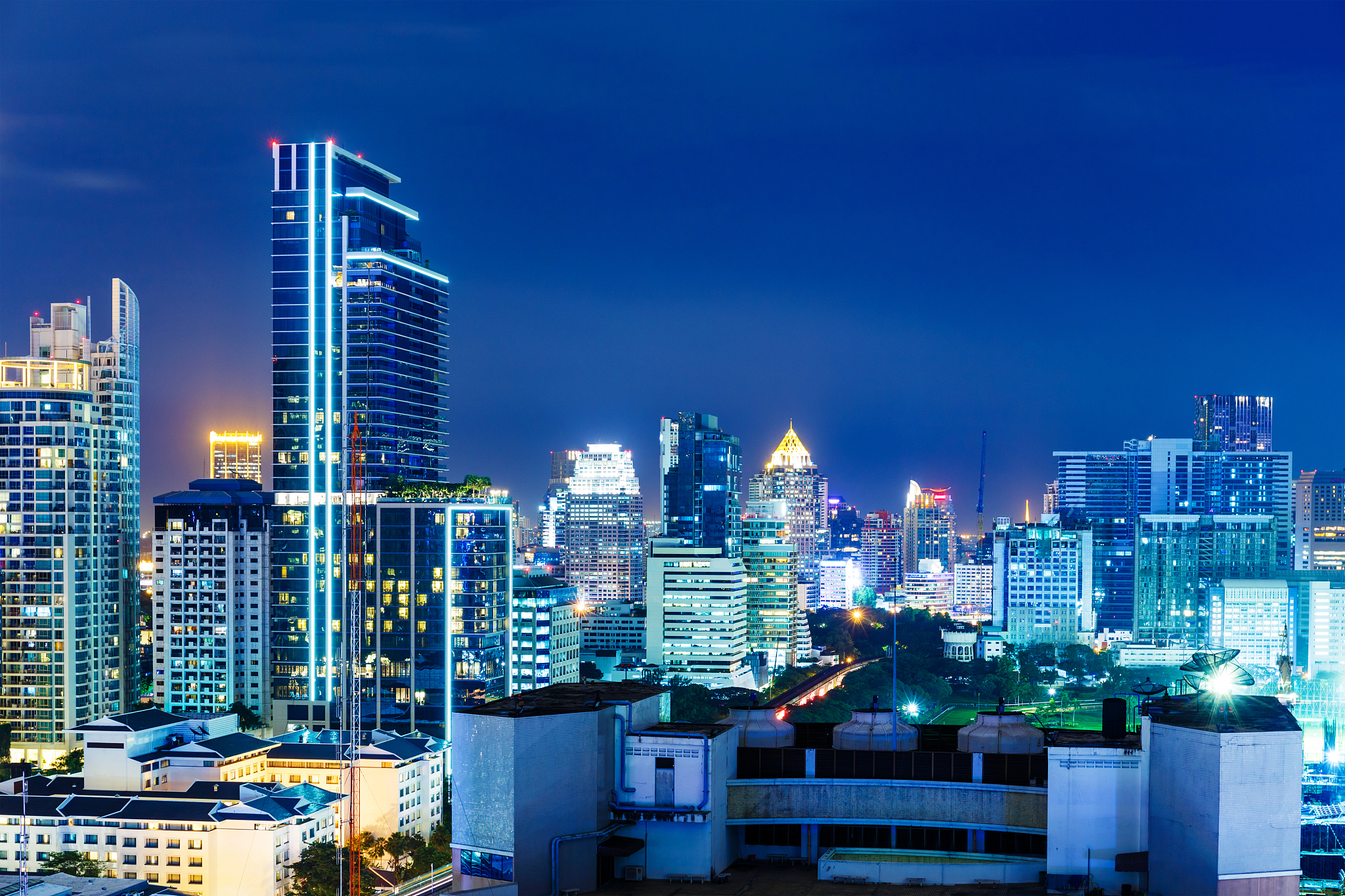 bangkok skyline at night