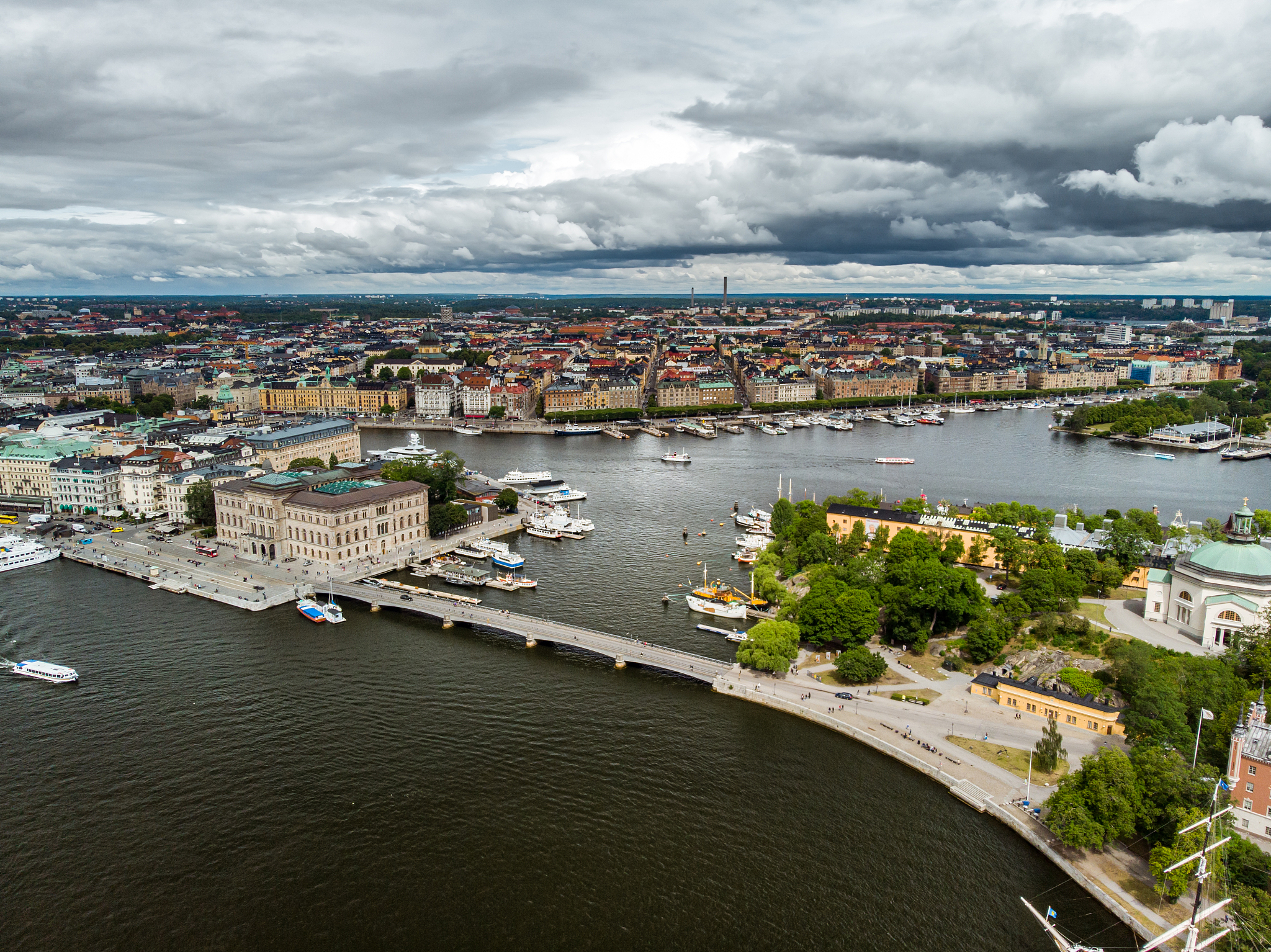 德涅斯特河沿岸摩尔达维亚共和国：一个非苏联国家