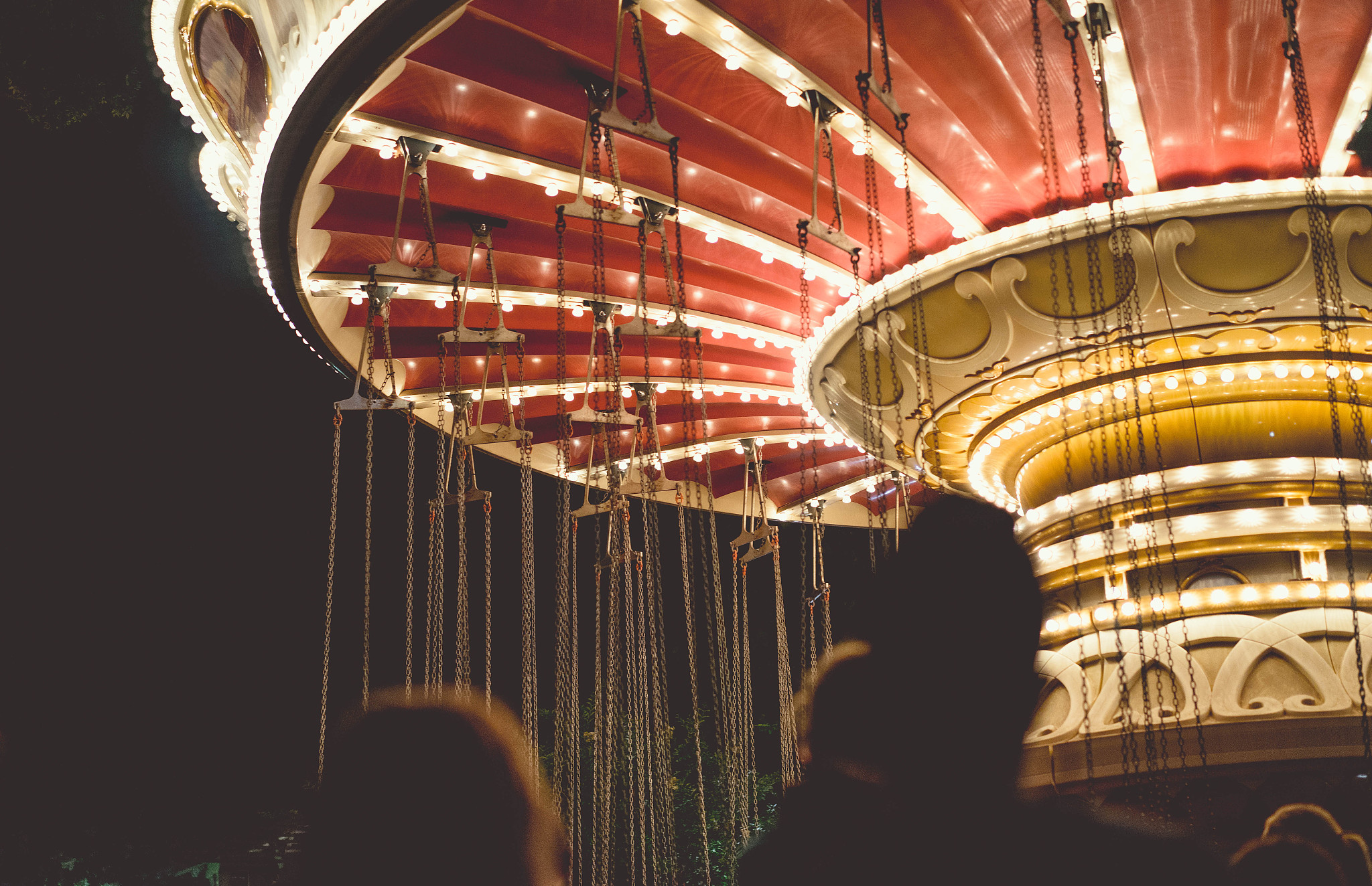 西安新八景探秘：长安商场，承载青春记忆的“魔幻现实主义”商场