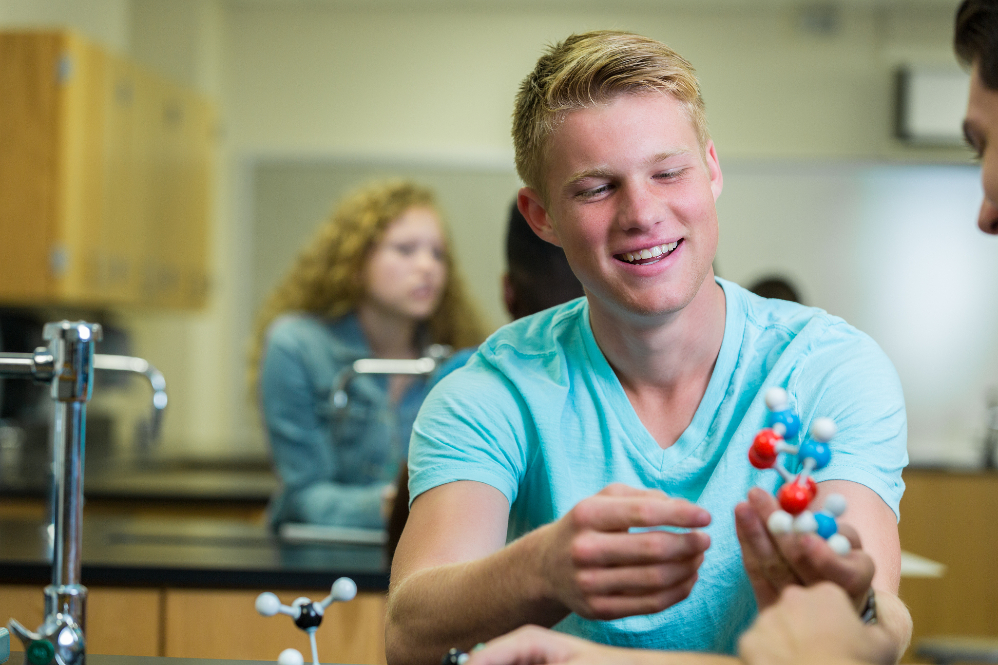 普通高中化学课程标准理念：终身学习者与科学公民