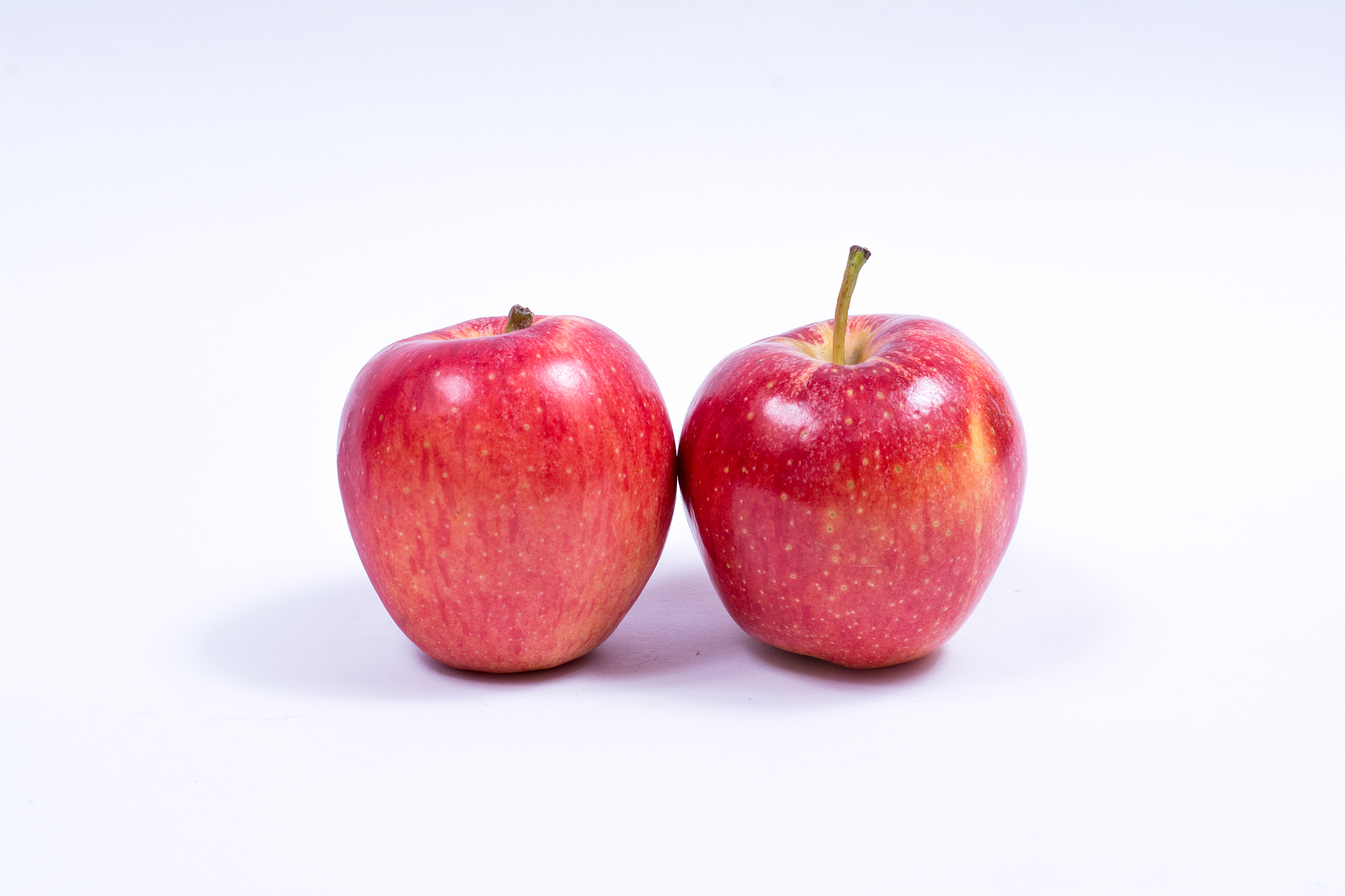 red apple