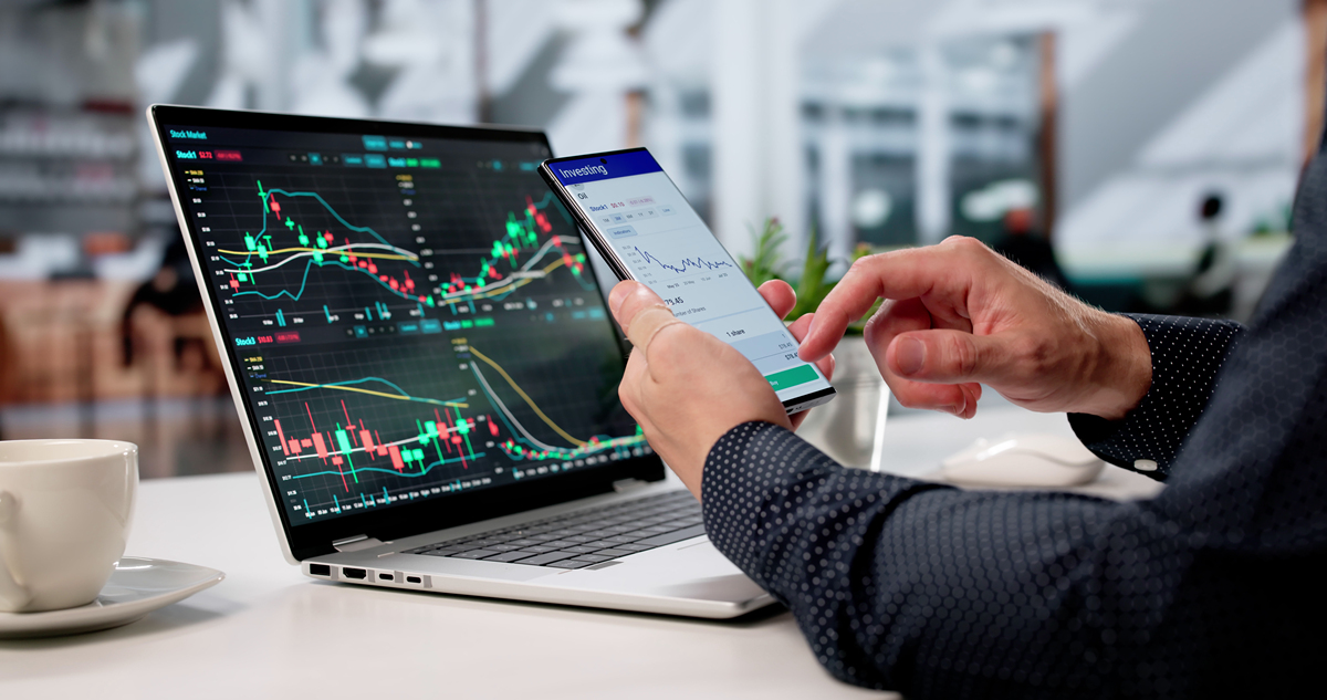 问财：金融信息服务平台，提供数据、分析、投资建议