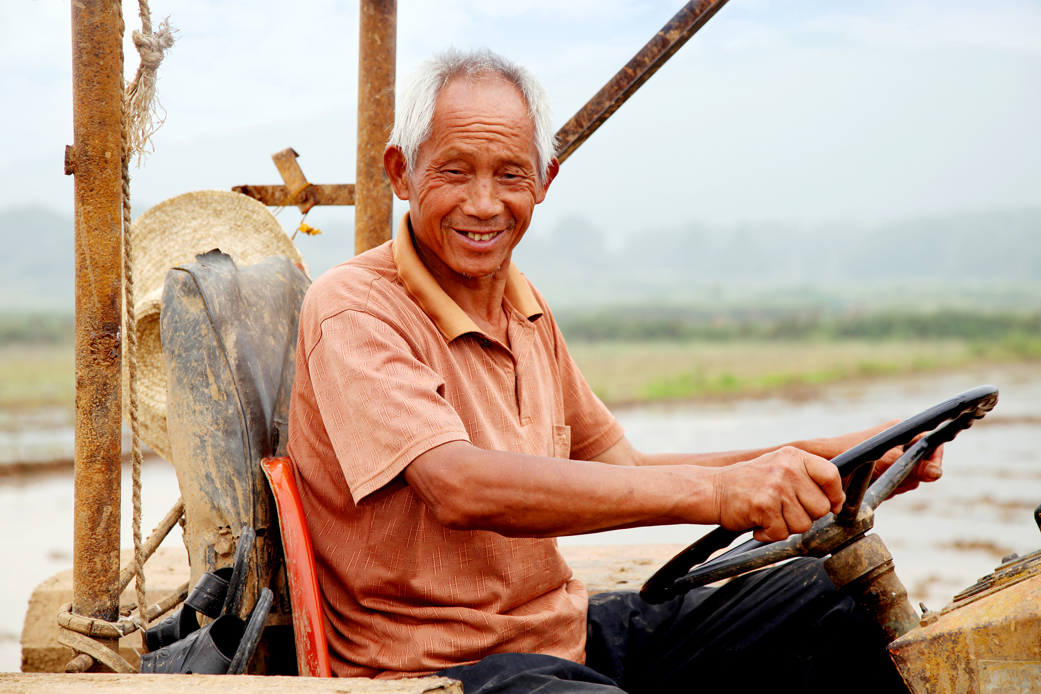 底层农民的辛酸与希望：一个关于坚持和奋斗的故事