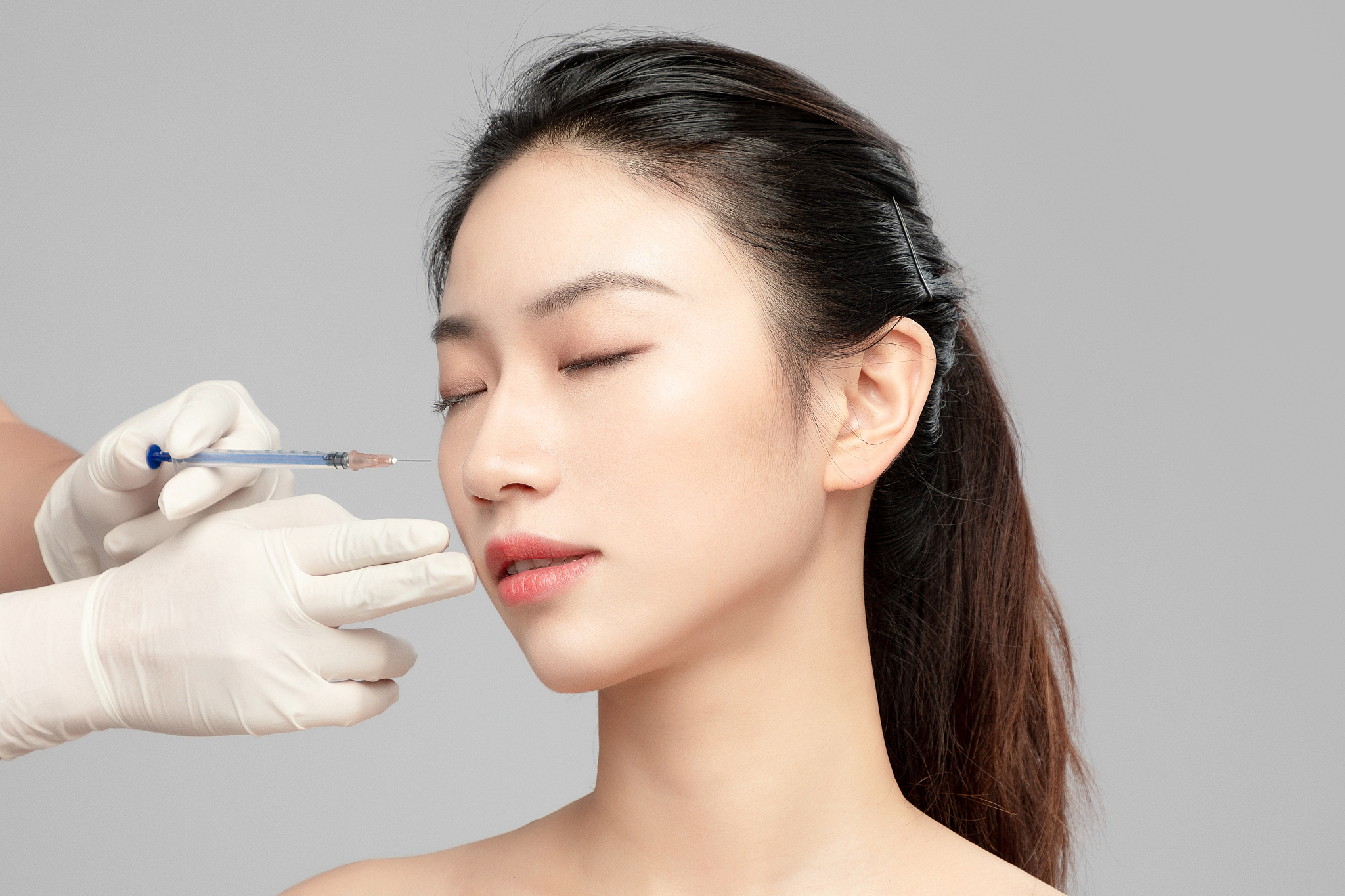 面中凹陷医美知识：填充、手术及注意事项