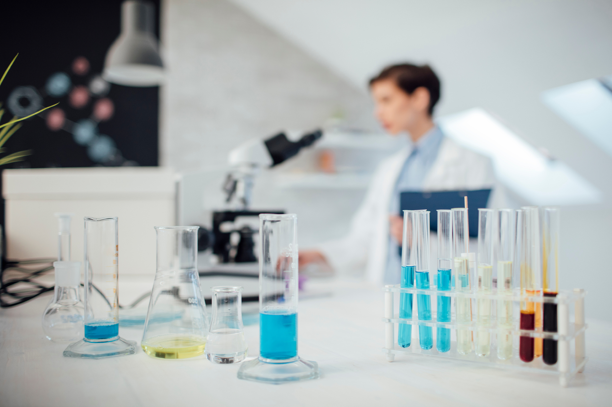 物理学实验能力解析：从设计到结果解读