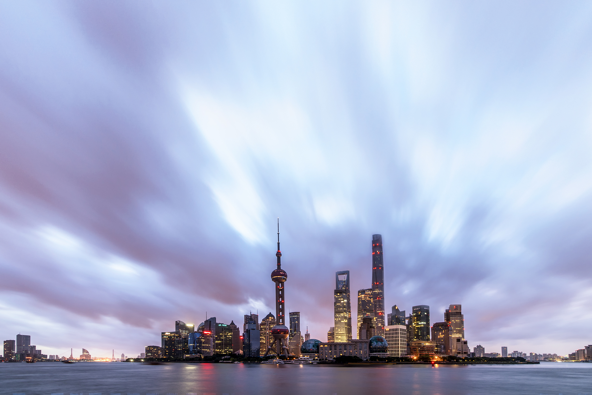陆家嘴日出全景