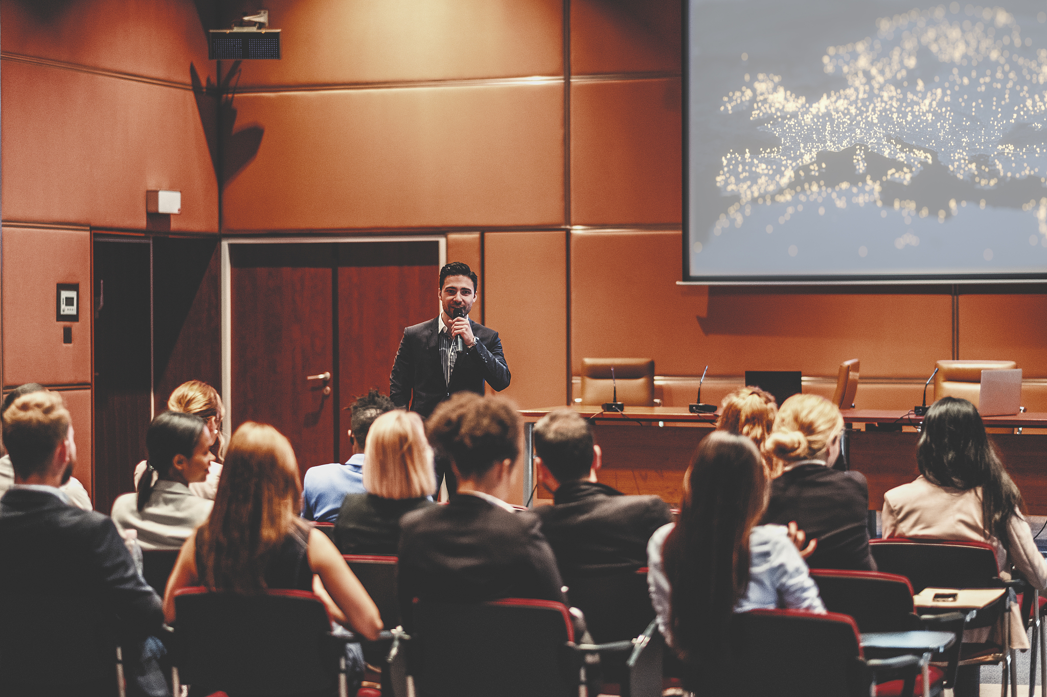 中国传媒大学新闻学与传播学主干课程介绍