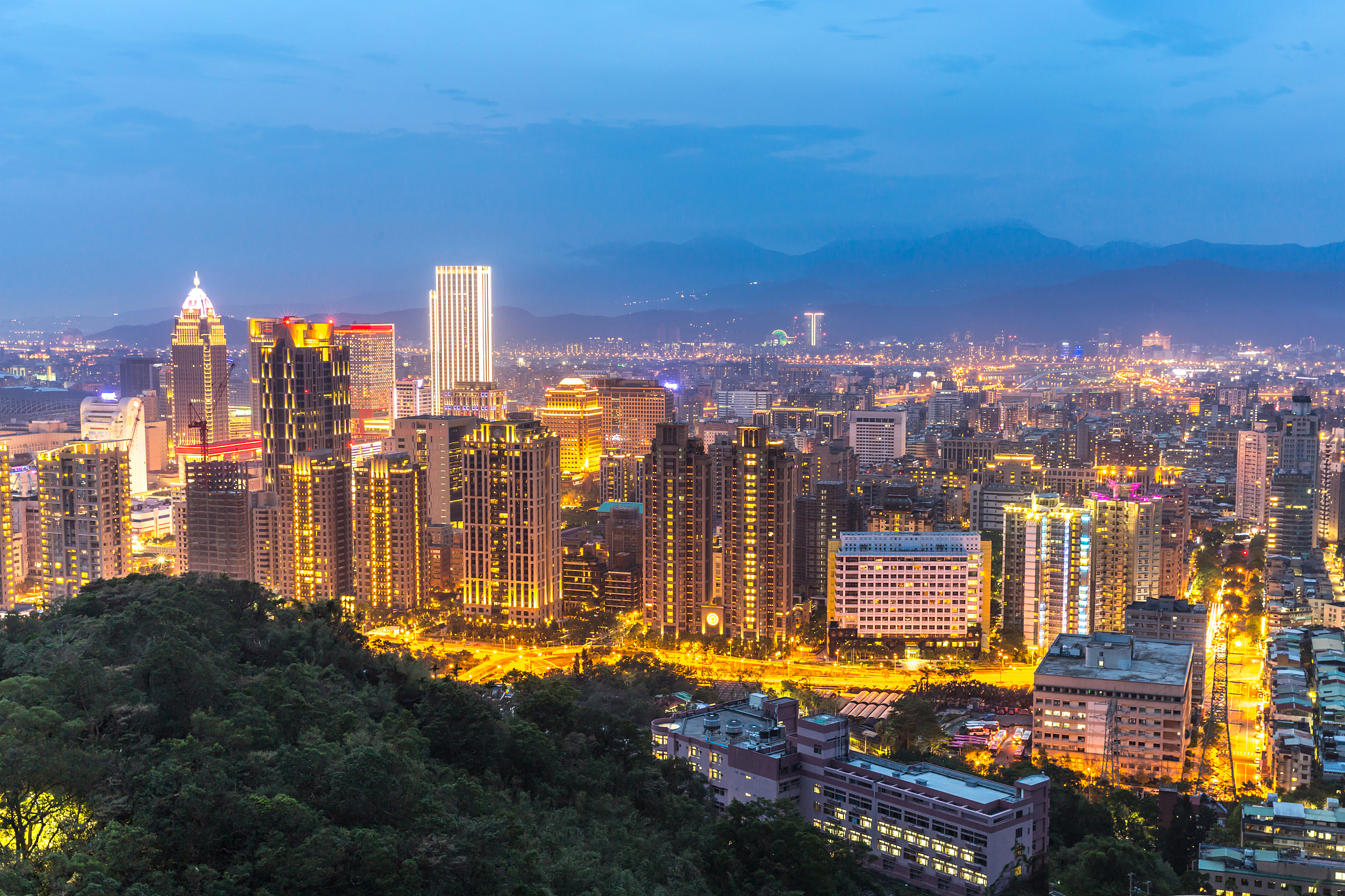 taipei, taiwan skylines
