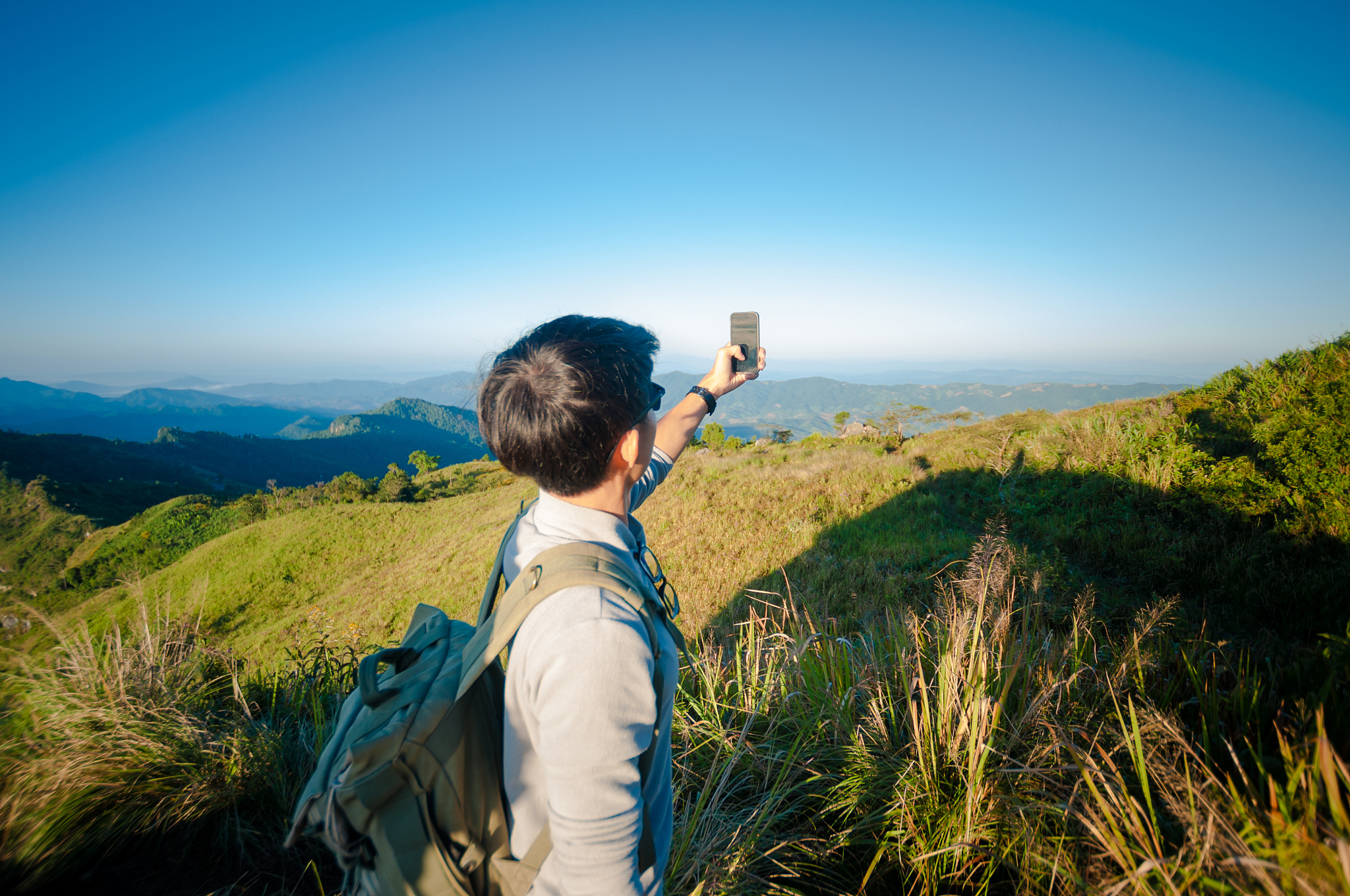 杭州登山感怀：中年男人漂泊的心，思念家人的诗意