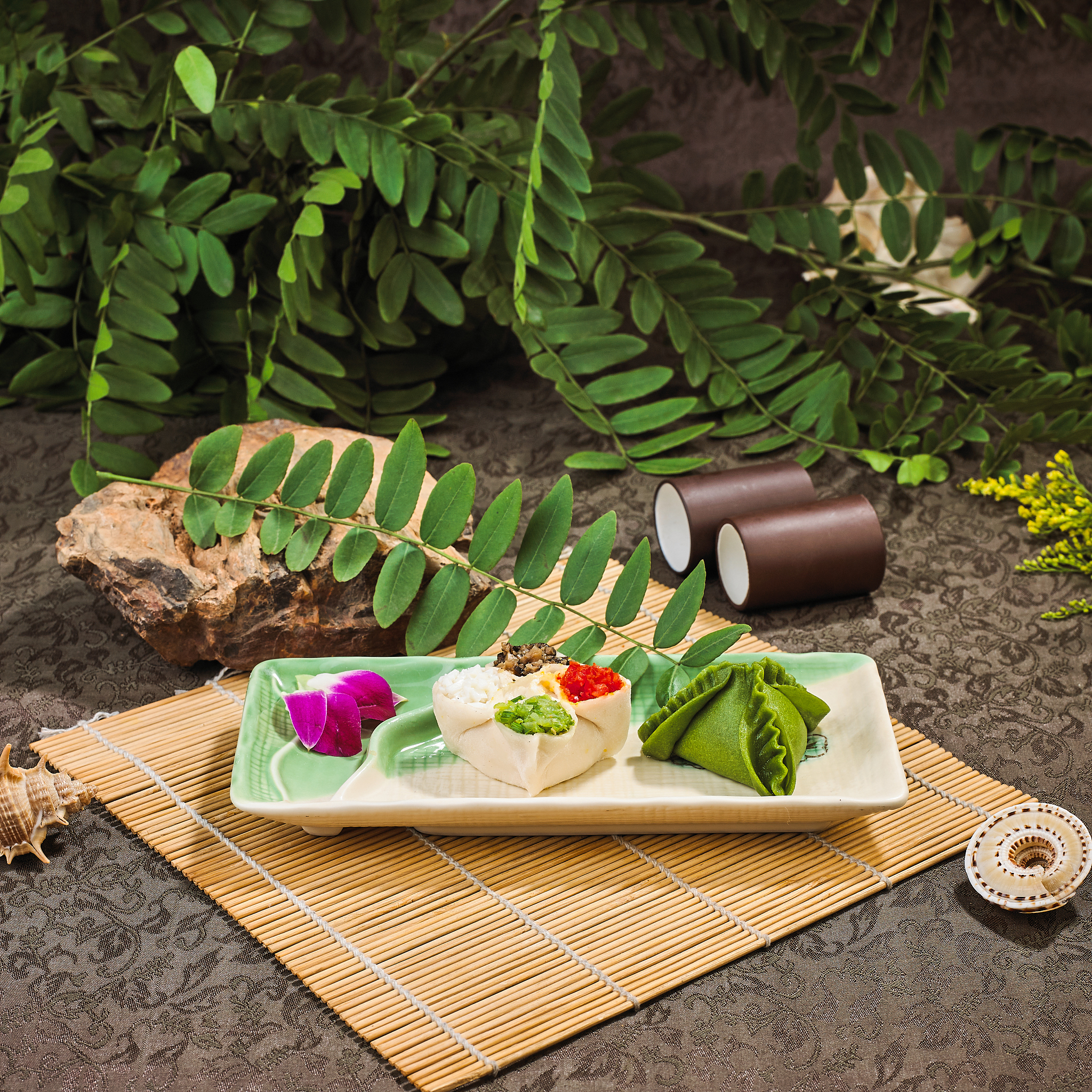 自然材料烹饪：竹子、石头、橘子皮等如何提升美食体验？