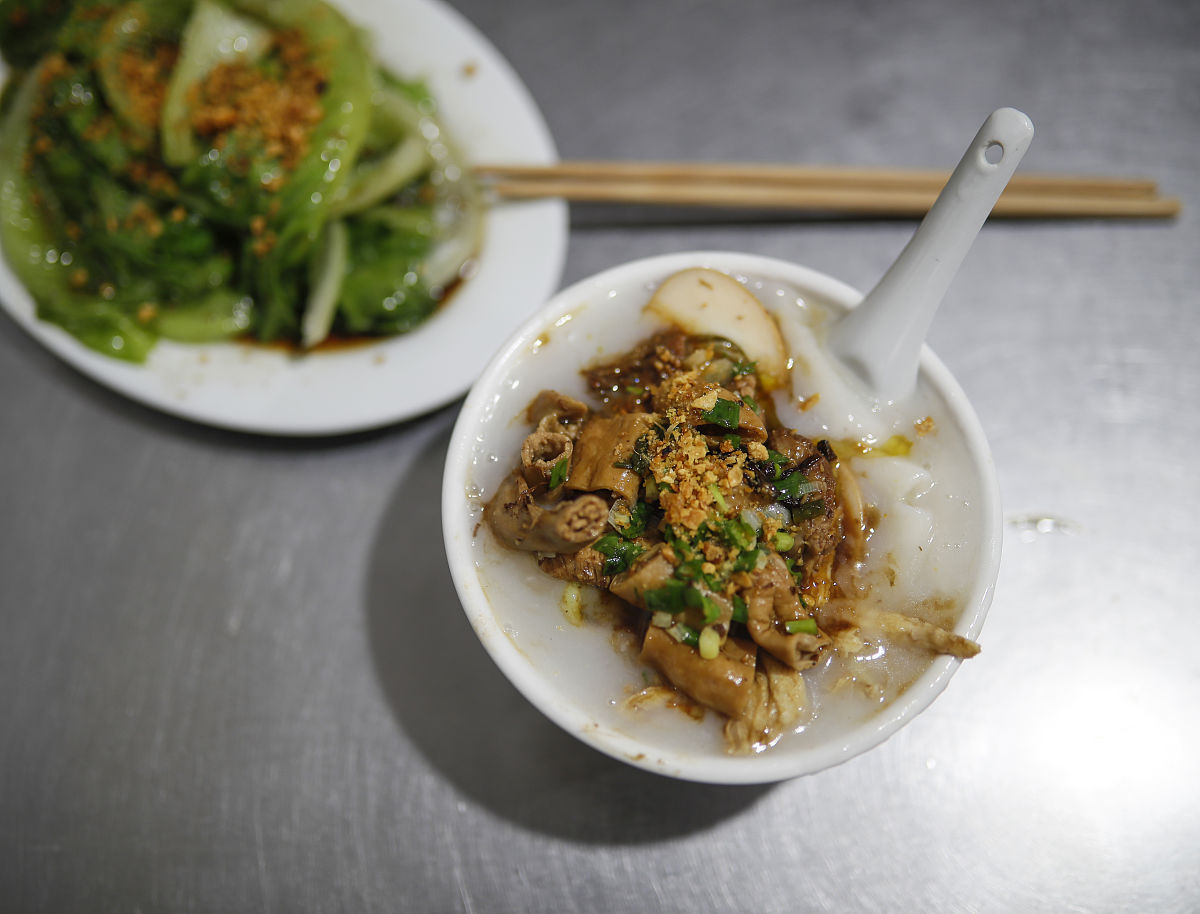 潮汕美食文献资料：研究、发展与文化影响