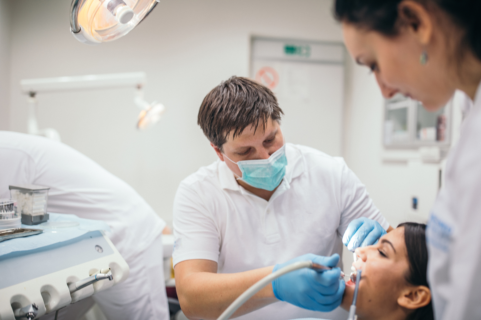 贵阳卫生专业学校口腔修复工艺专业就业前景分析 | 2020年就业情况