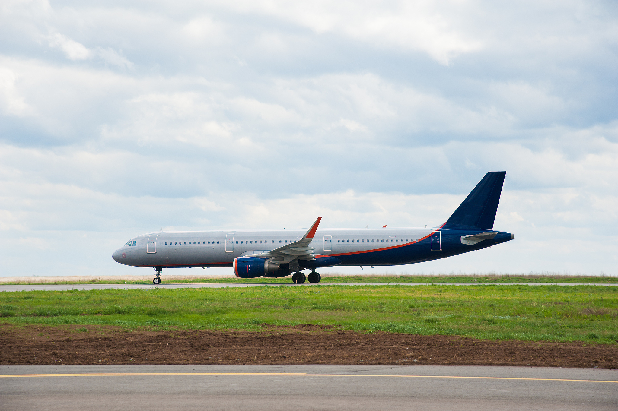 航空学校招生要求：入学条件、考试科目及发展前景
