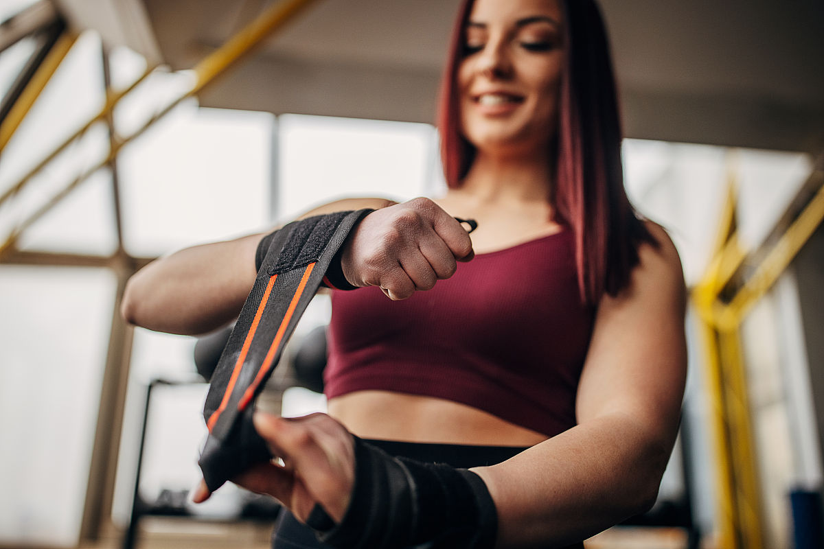 乳房婕婕做手扶是怎么做的