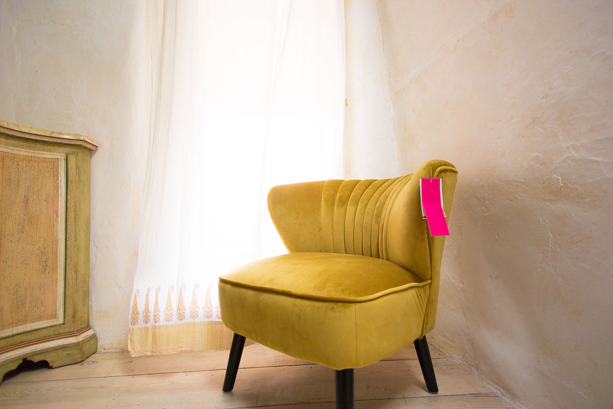 给我一个好评话术 形容这个蛋卷椅质量很好性价比之王限制50字 带表情