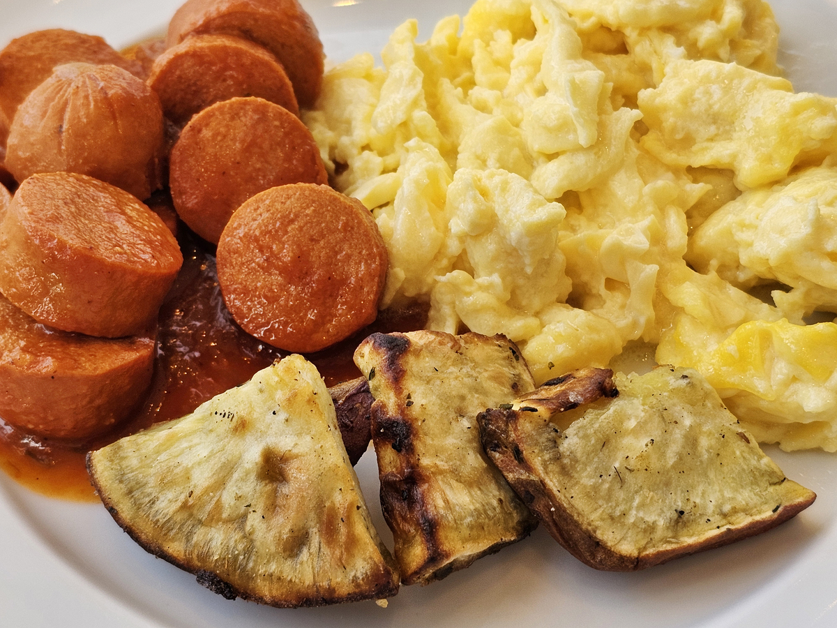 Biscuits and Gravy, Mashed Potatoes, and Country Steak: A Delicious Meal
