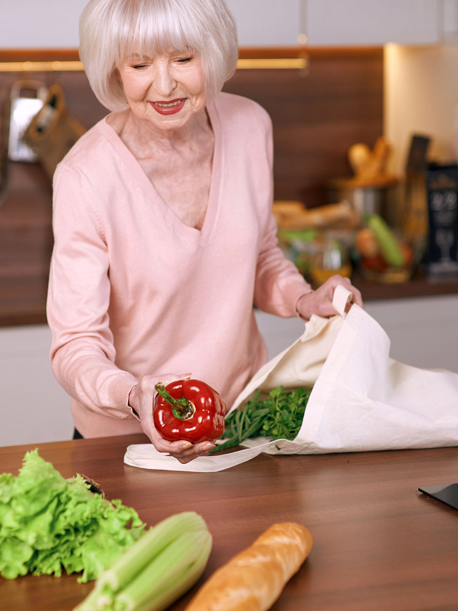 如何找到《食品包装与保质期》期刊的现任主编