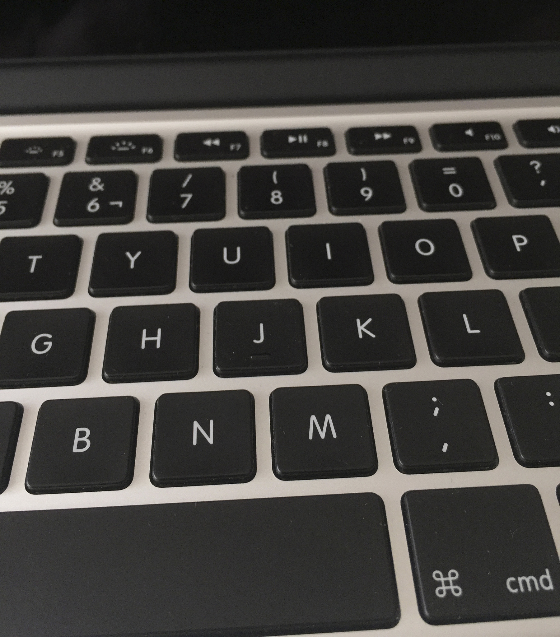 苹果电脑使用指南：开机、关机、应用安装、文件管理及快捷键