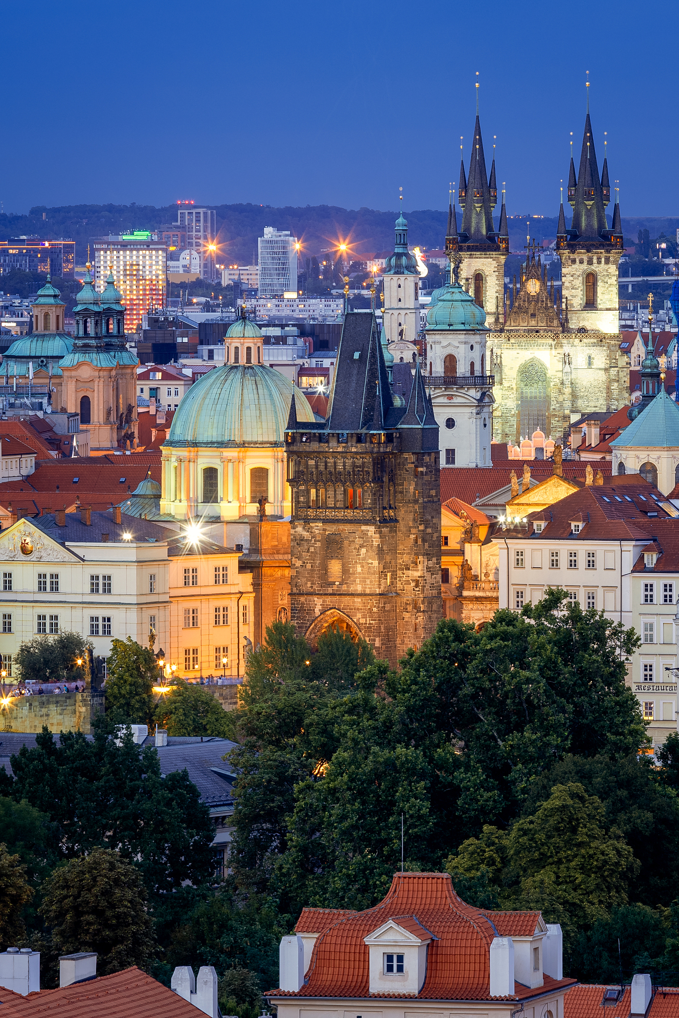 night, vertical, tyn church, prague, czechia