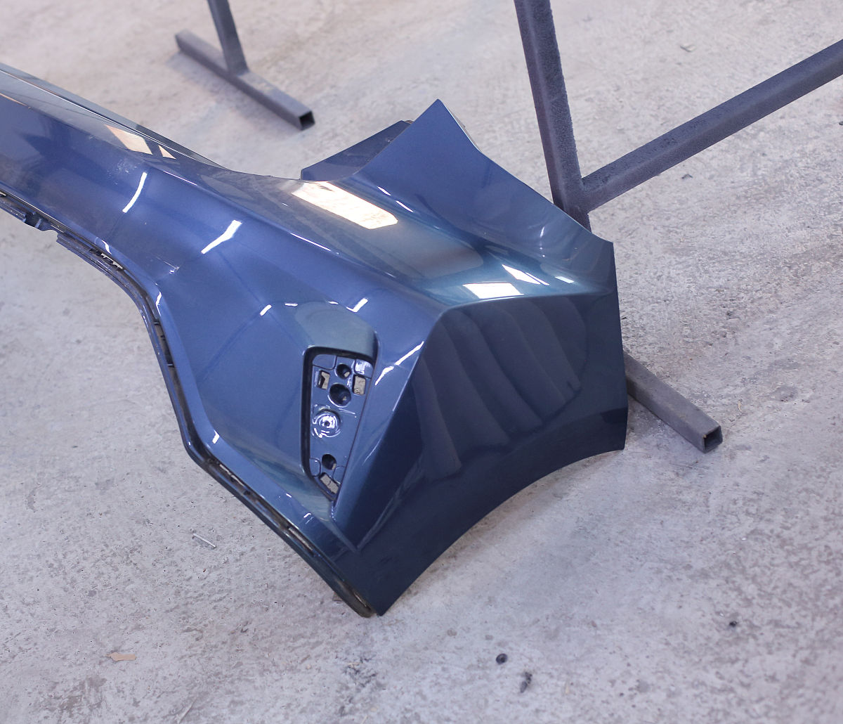 Starboard Side Cargo Unloading: Ensuring Safety with Thorough Deck and Attachment Inspections