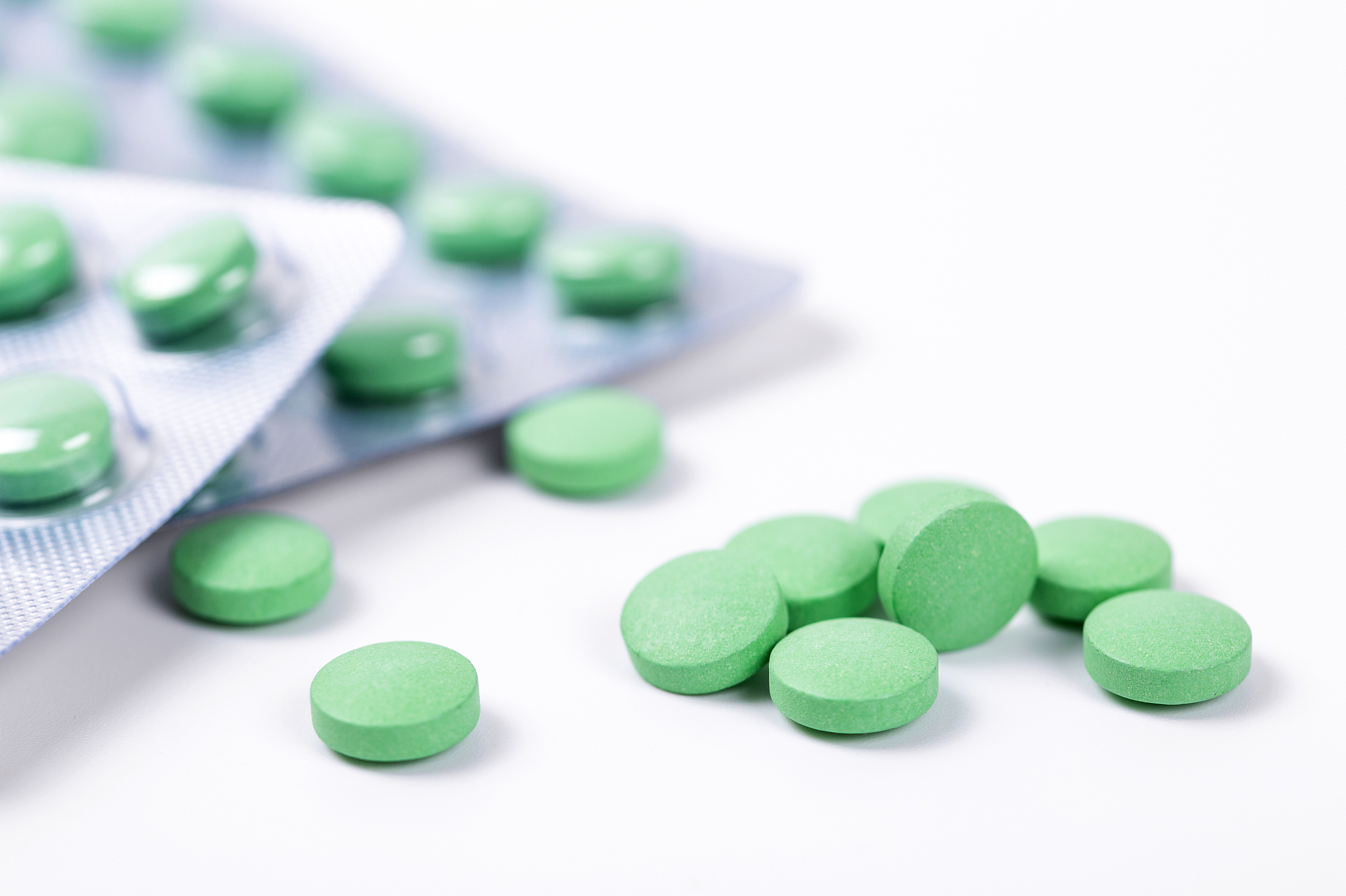 双松片联合用药：提高疗效，注意风险