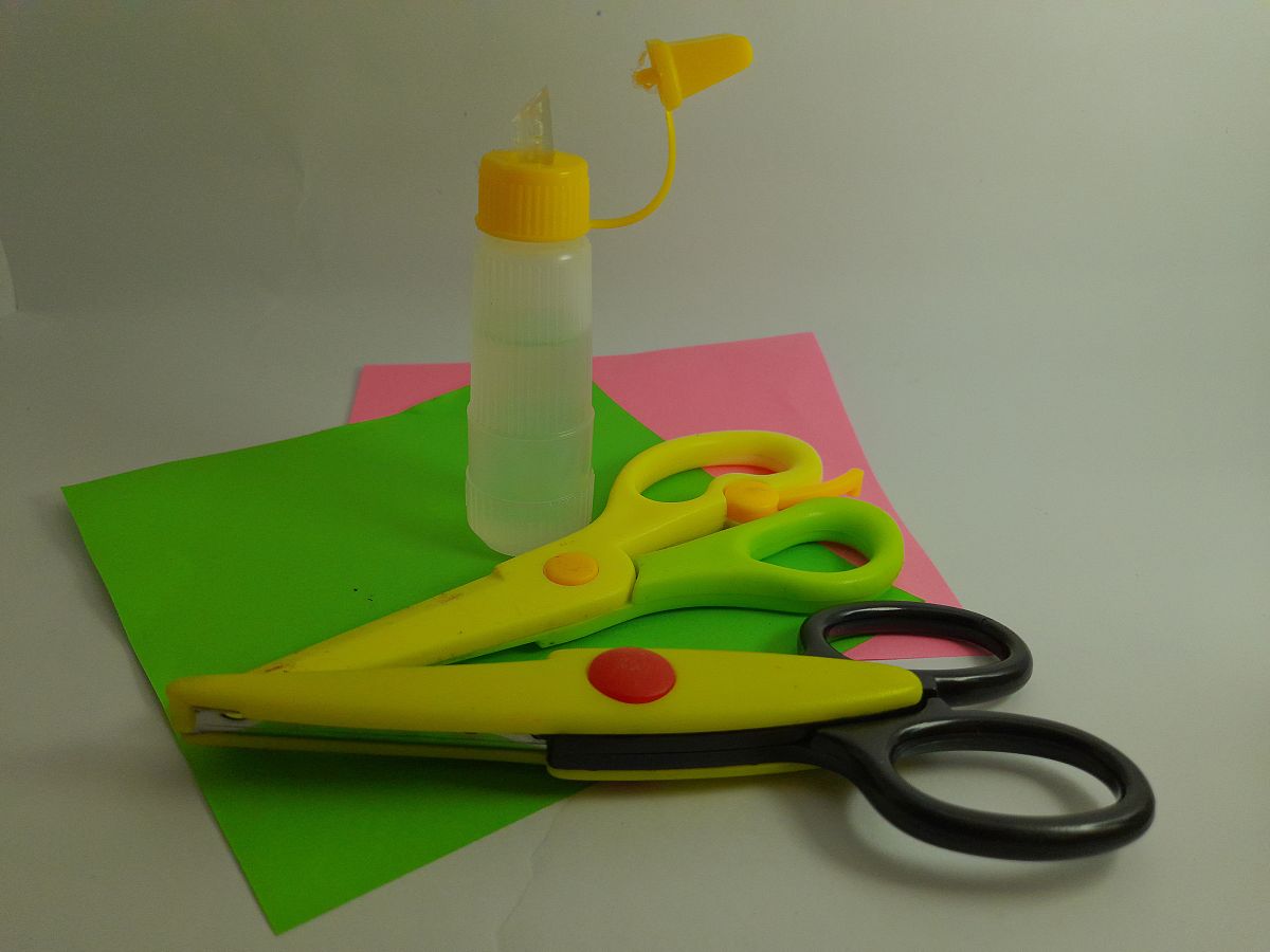 橡筋动力飞机:简单有趣的玩具,锻炼动手能力 橡筋动力飞机:简单有趣的玩具,锻炼动手能力