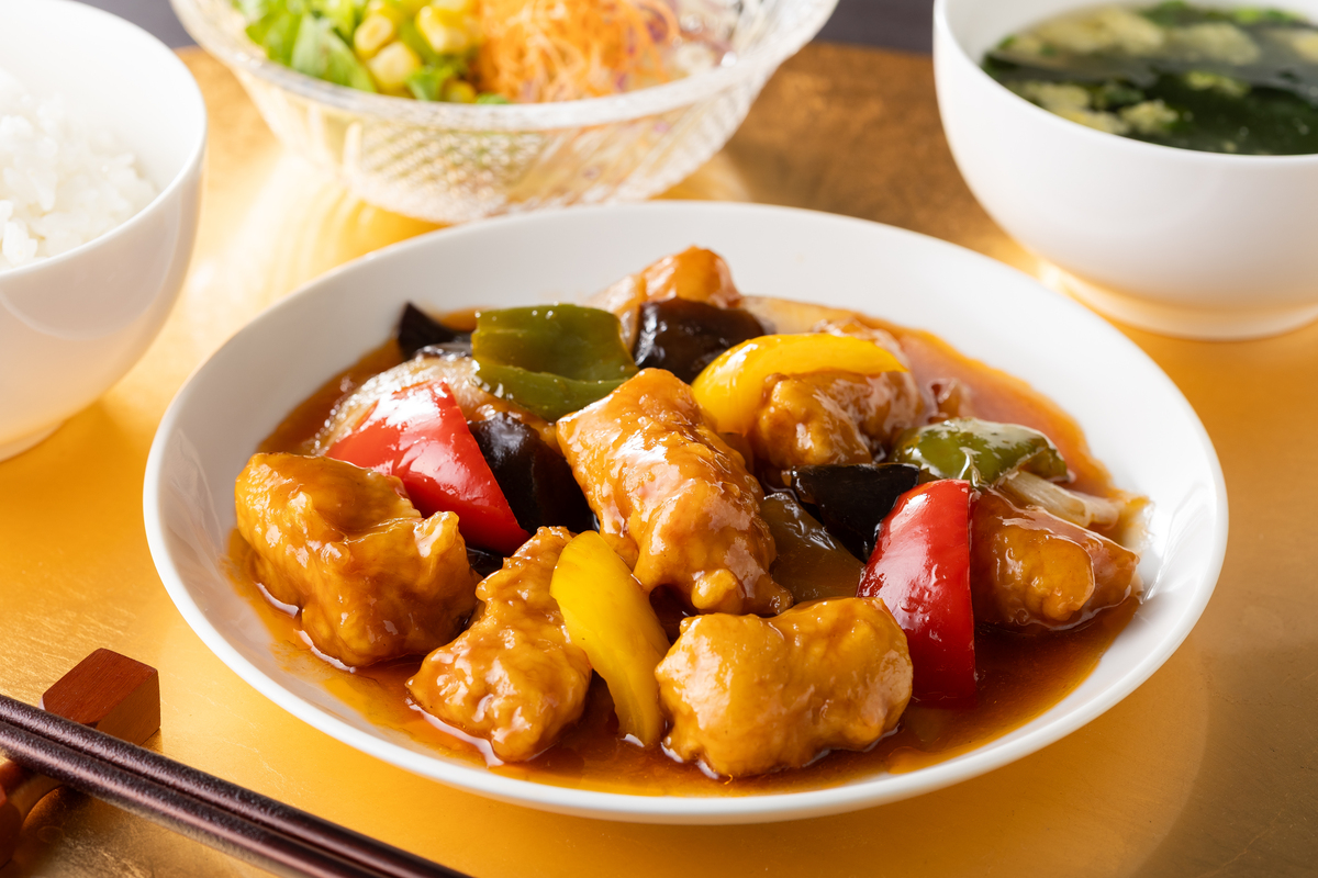 请帮我写1篇650字的博客文章主题是：酸甜排骨的做法