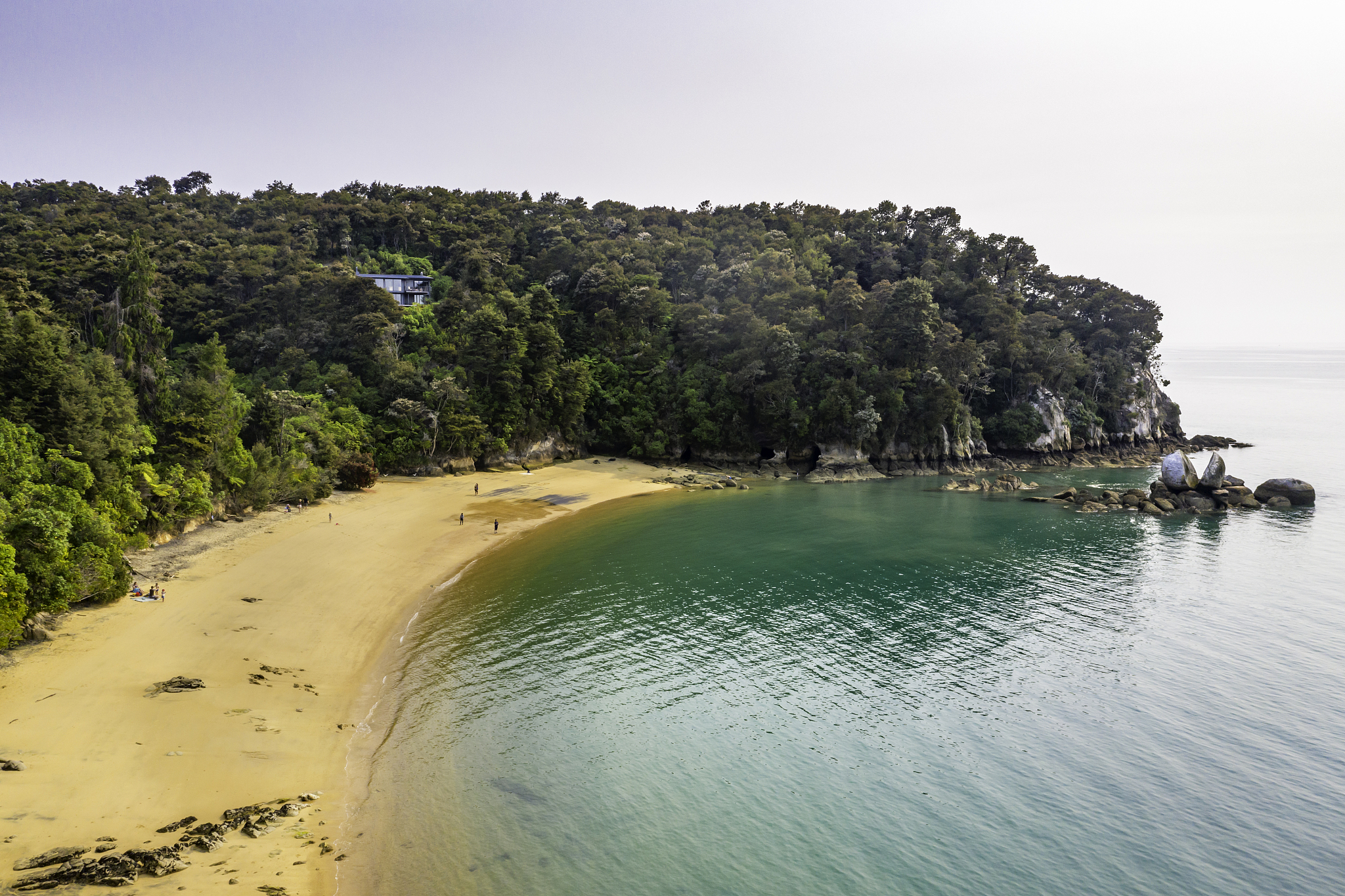 split apple rocks in abel tasman national park, kaiteriteri, new