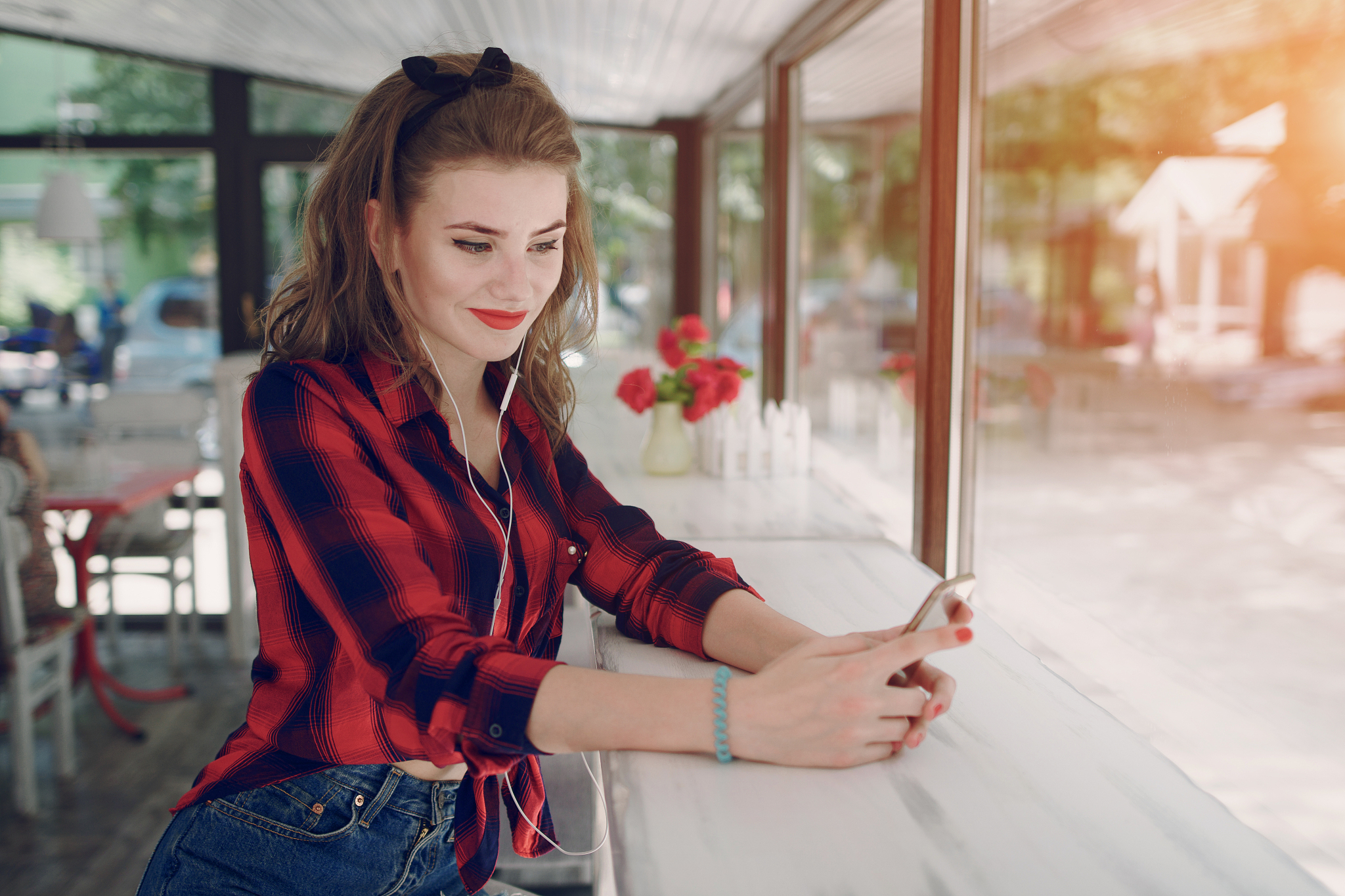 印江县中等职业学校2023招生专业：美容形象设计专业就业前景怎么样？