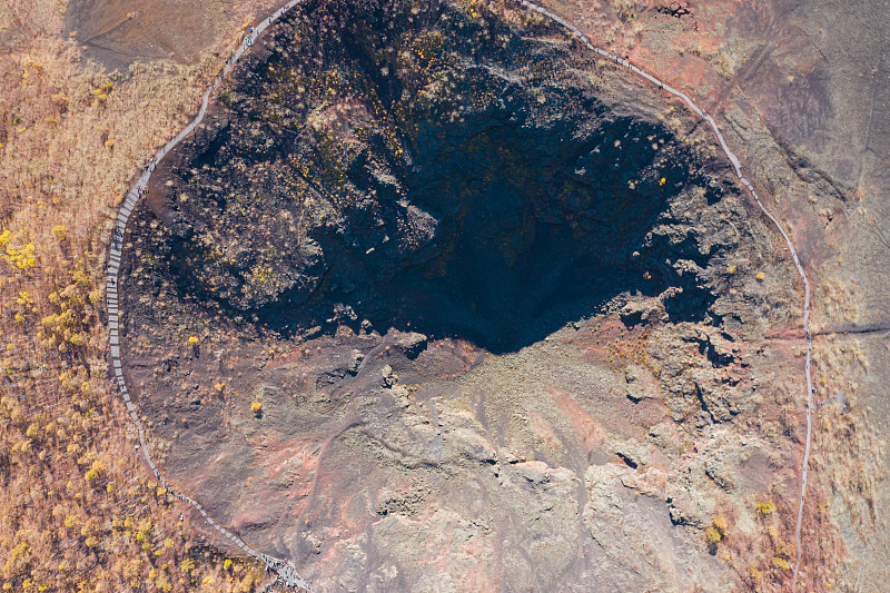 五大连池是怎么形成的？揭秘火山遗迹湖泊的诞生