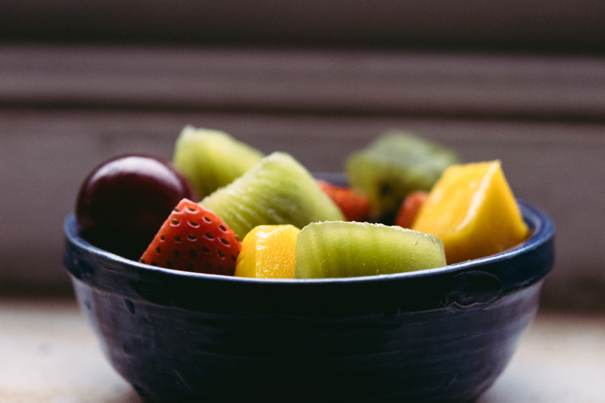 营养师揭秘：切块水果更健康？真相让你意想不到！