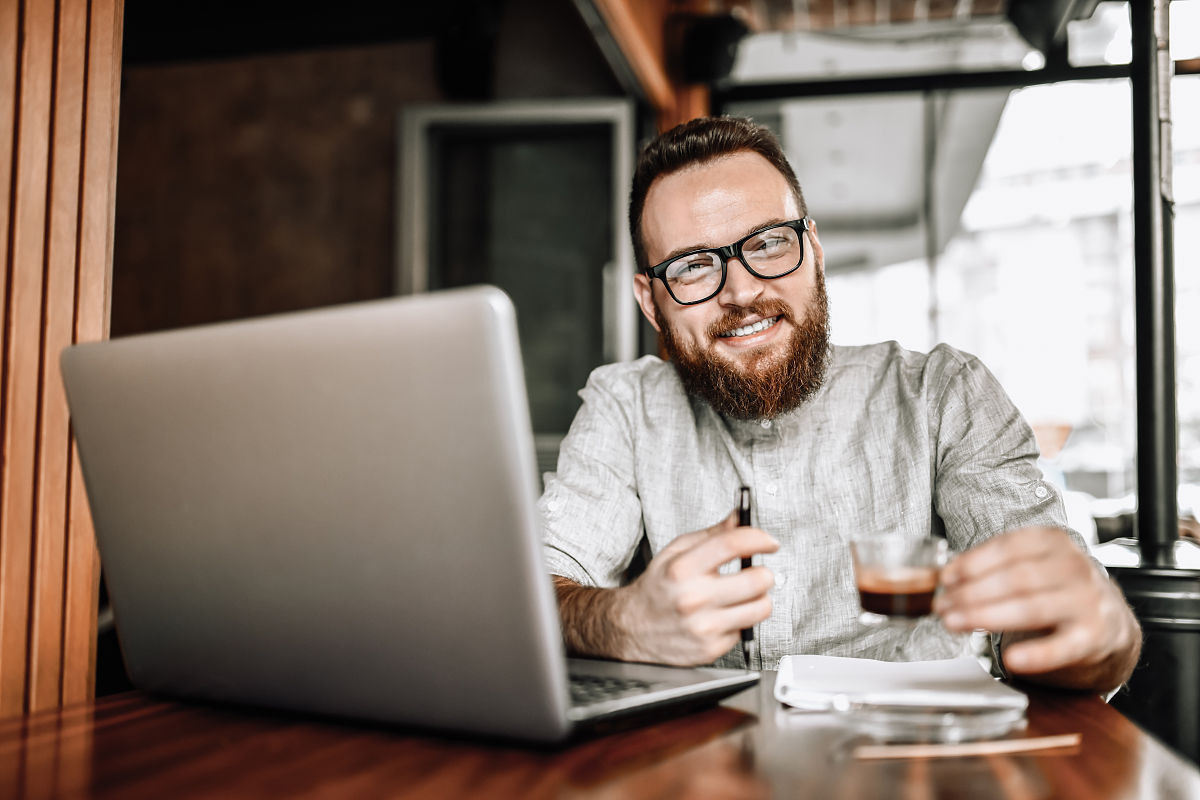 冷漠的回声：一个女孩的牺牲与社会的觉醒