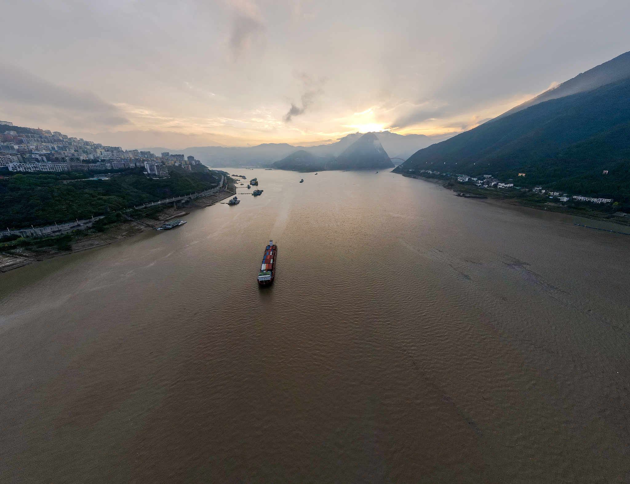 重庆电讯职业学院摄影摄像技术专业怎么样？课程设置及就业方向解析