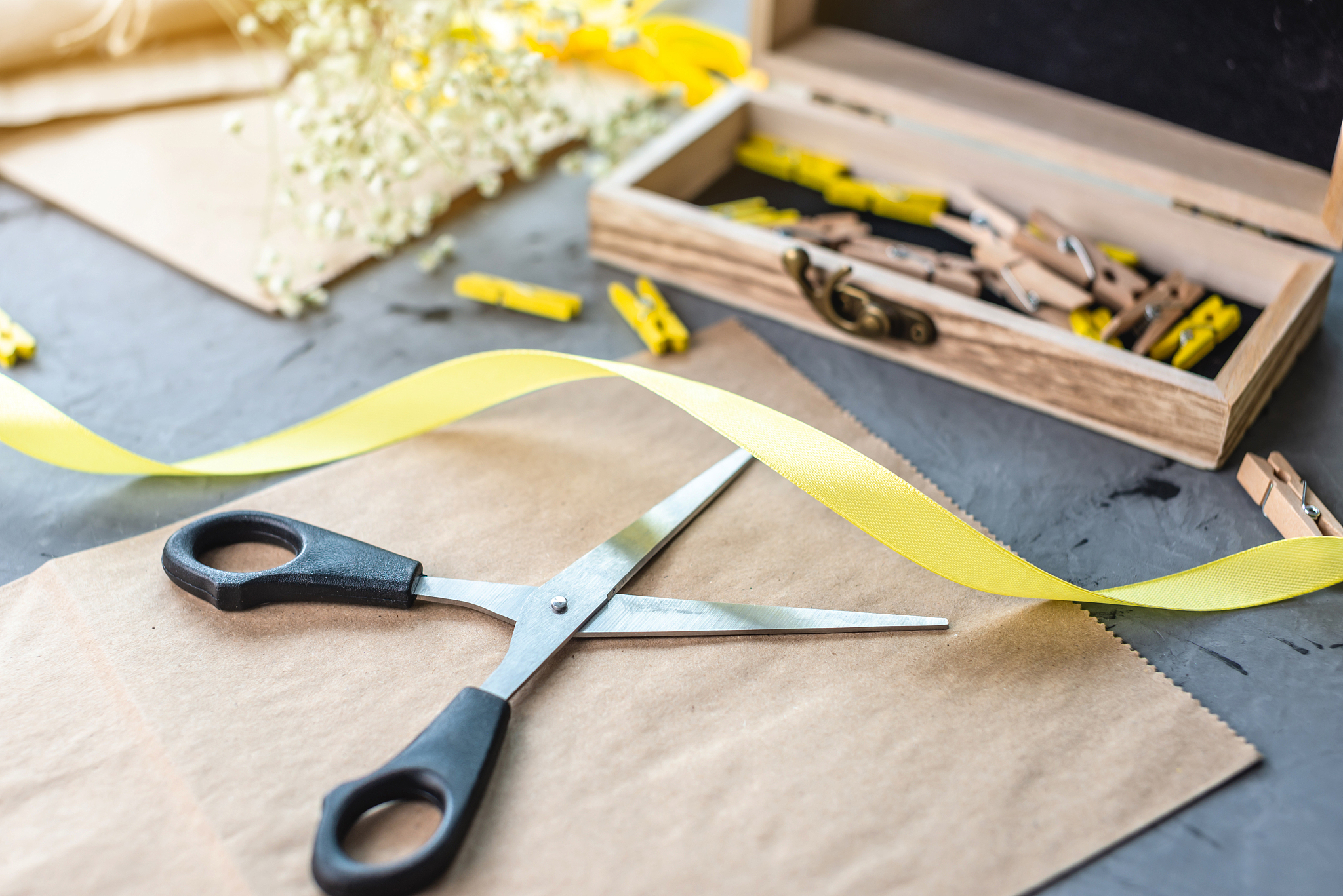 黄纸板碳排放因子：生产过程中的二氧化碳排放量