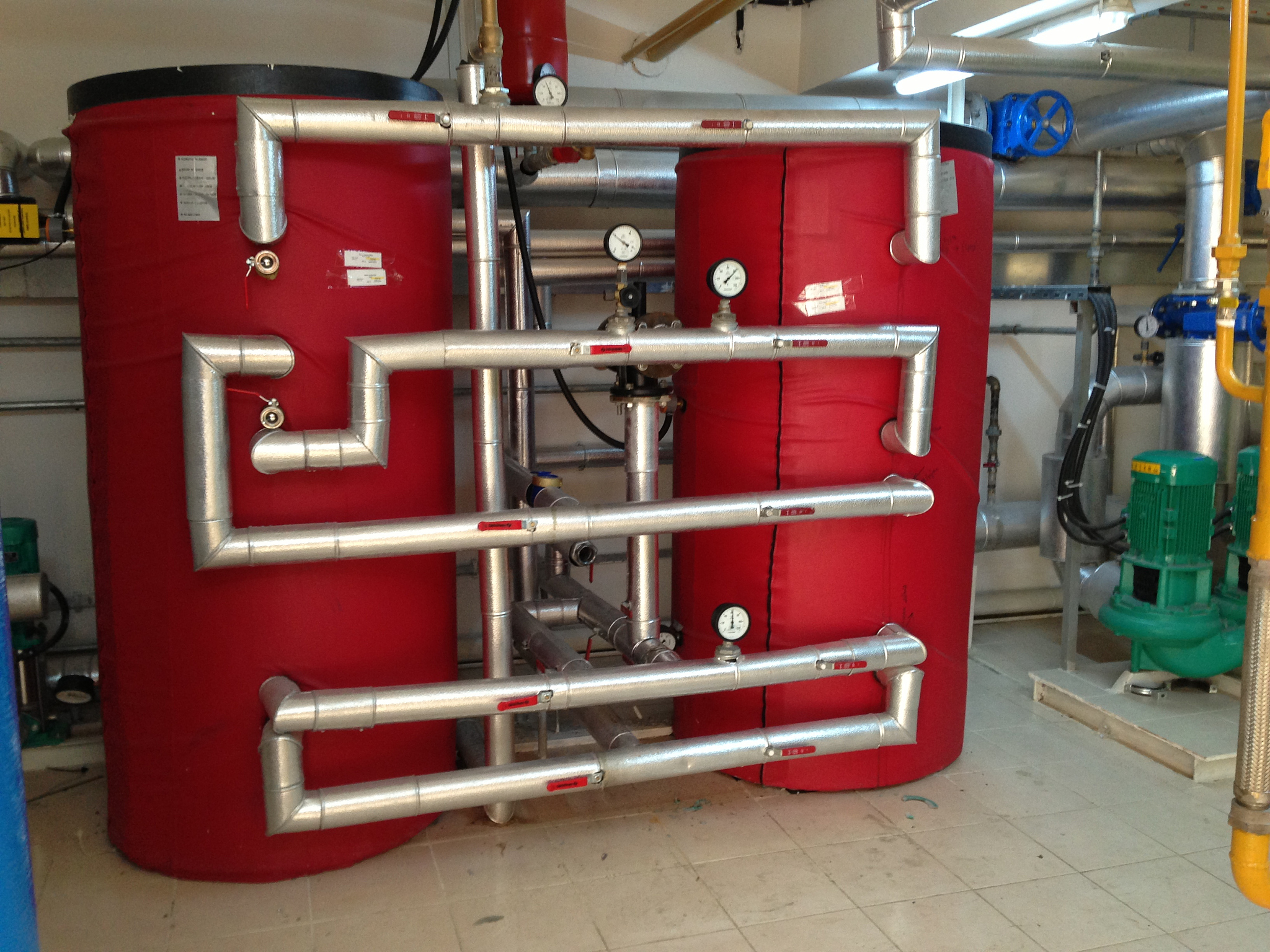 锅炉是否属于承压类特种设备？