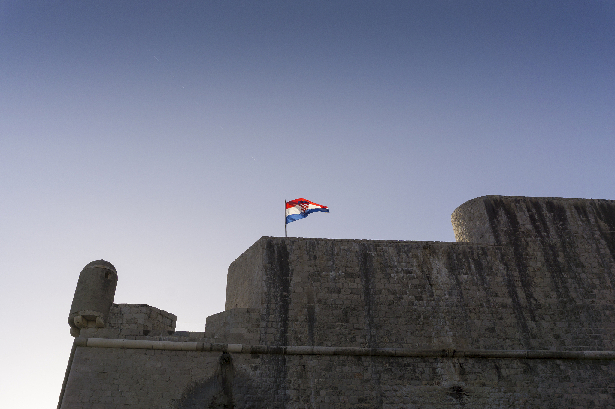 croatian flag on city walls, dubrovnik