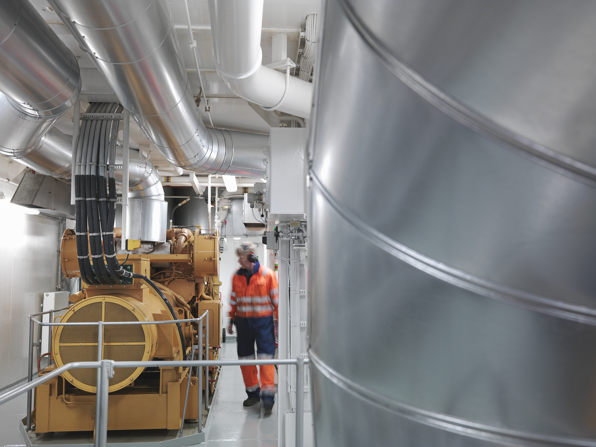 轮机工程测试技术在船舶应用实例 - 提升安全性和可靠性