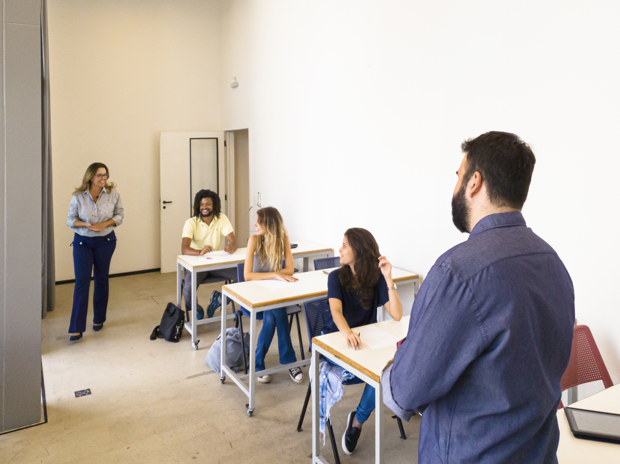 翻译教师职业的特点有：价值性、伦理性、复杂性、教育性、创造性