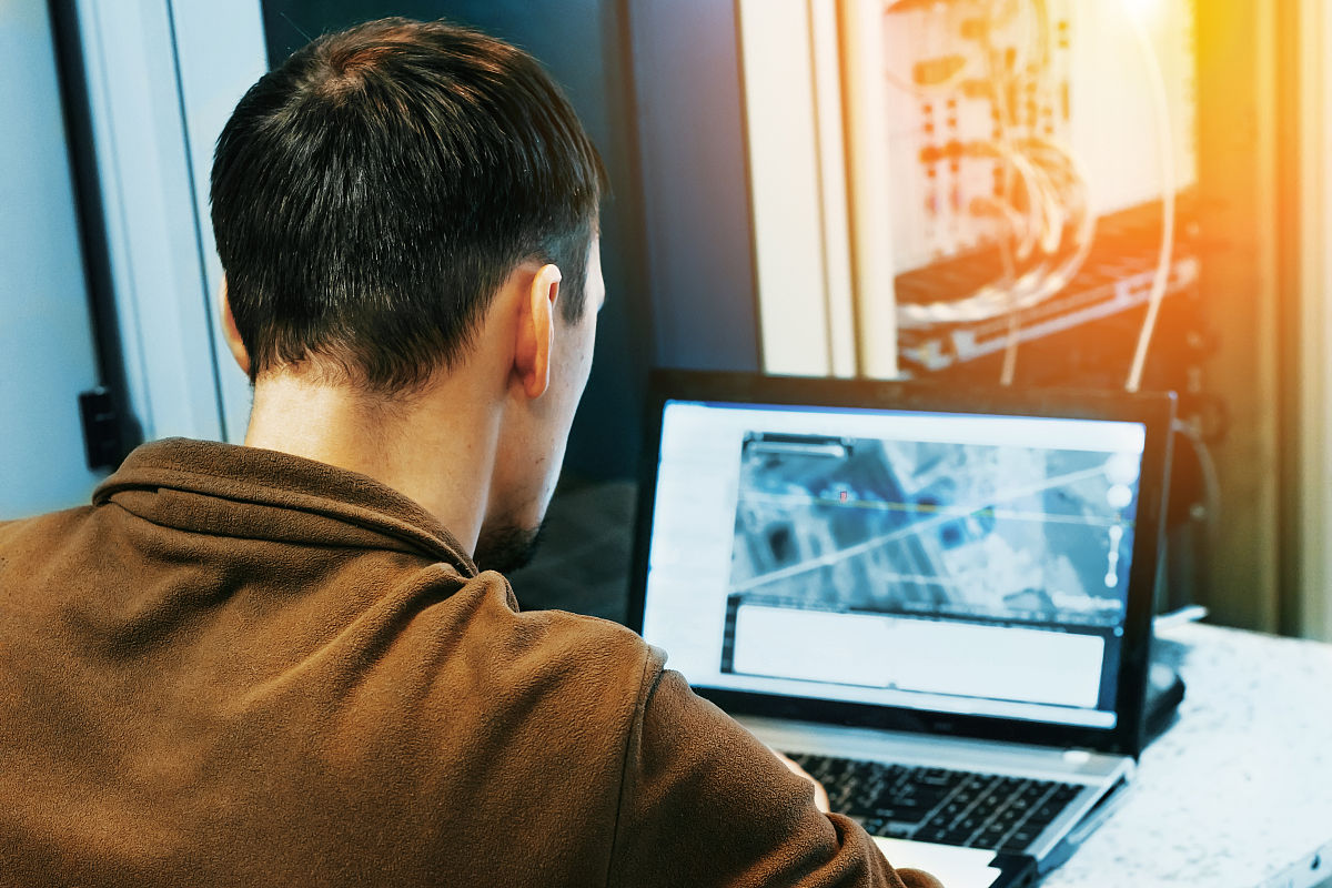 盘点最容易过劳死的四大职业：医生、程序员、记者、教师