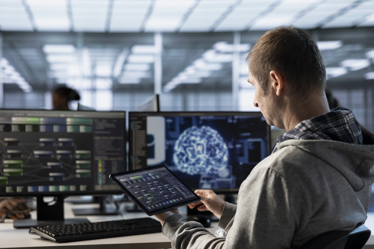 男生学什么技术最吃香？2023热门高薪技术推荐