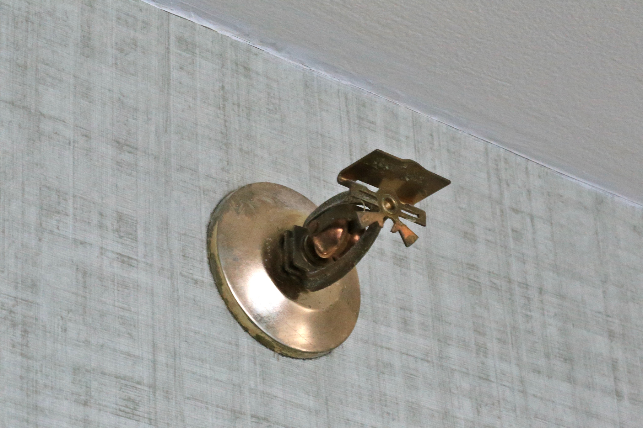 警笛头恐怖冒险是一看恐怖风格的手机冒险游戏 手游更新日志