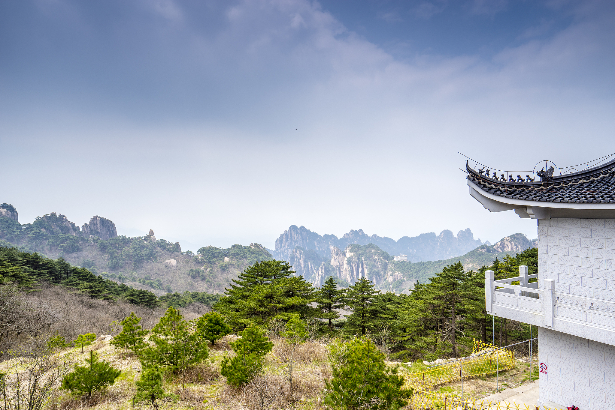 霍山文峰 用230字帮我描述