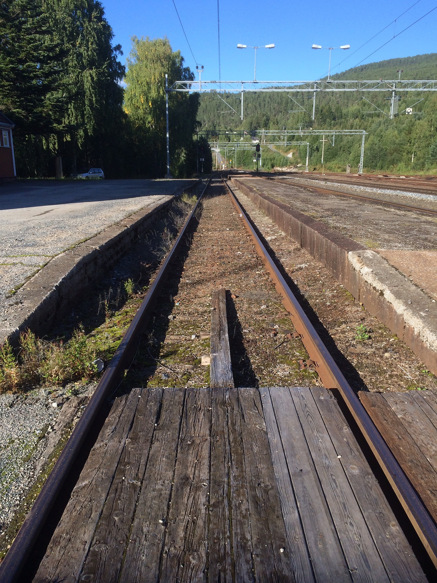 在石家庄同创铁路运输中专学校学铁路好找工作吗？