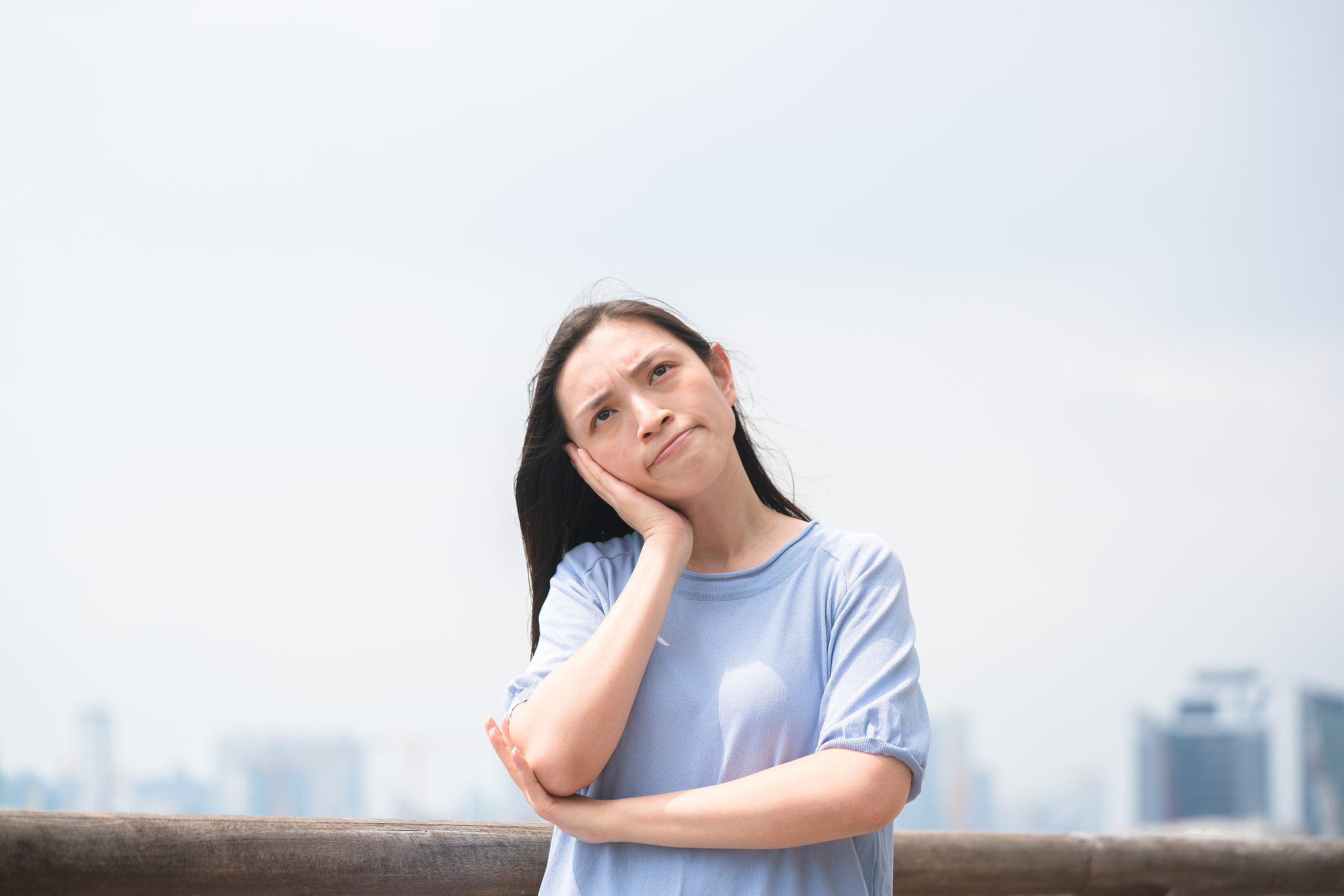 持续的情绪体验：温和的愉悦与轻微的失落