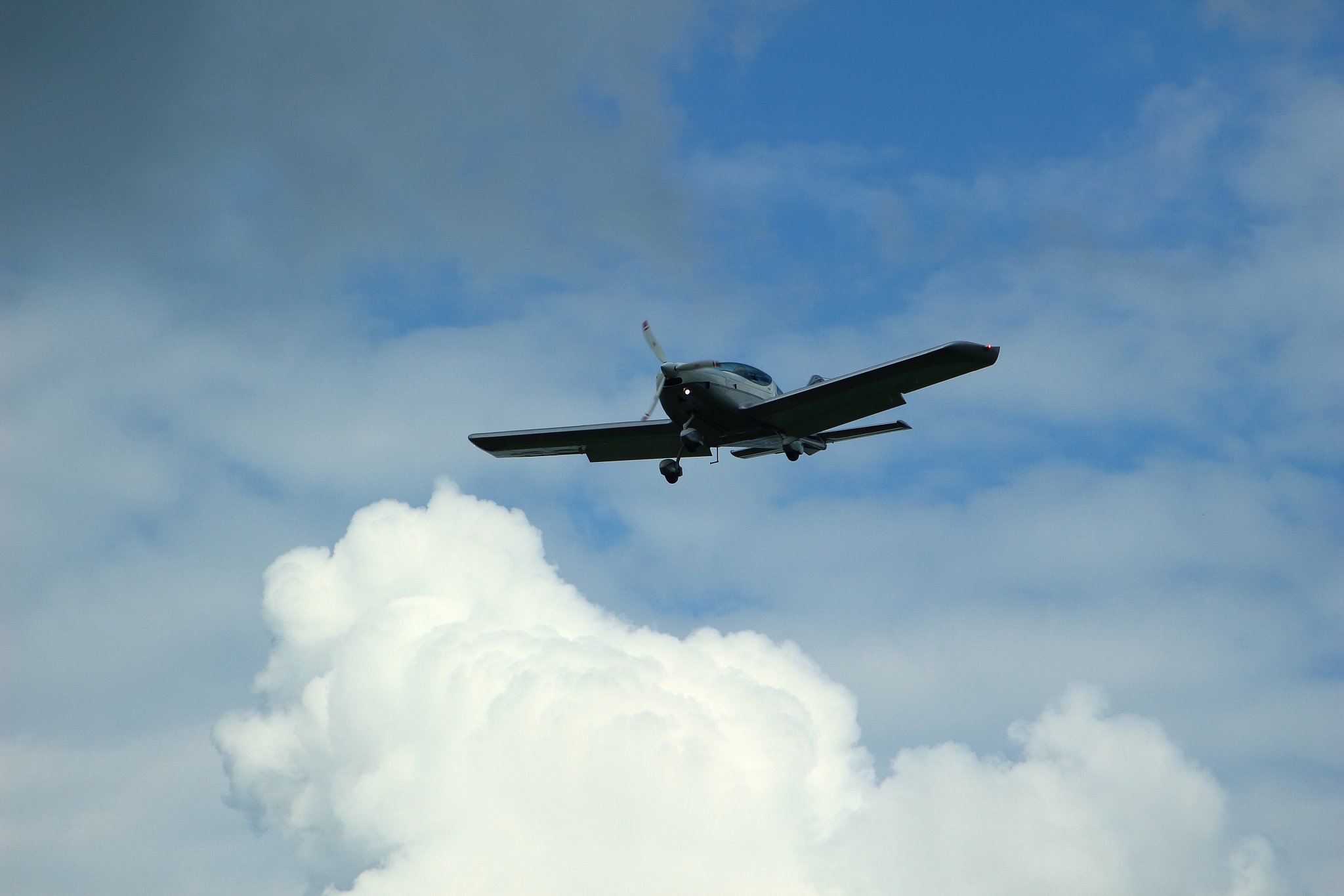 初中生可以读贵阳航空学校吗