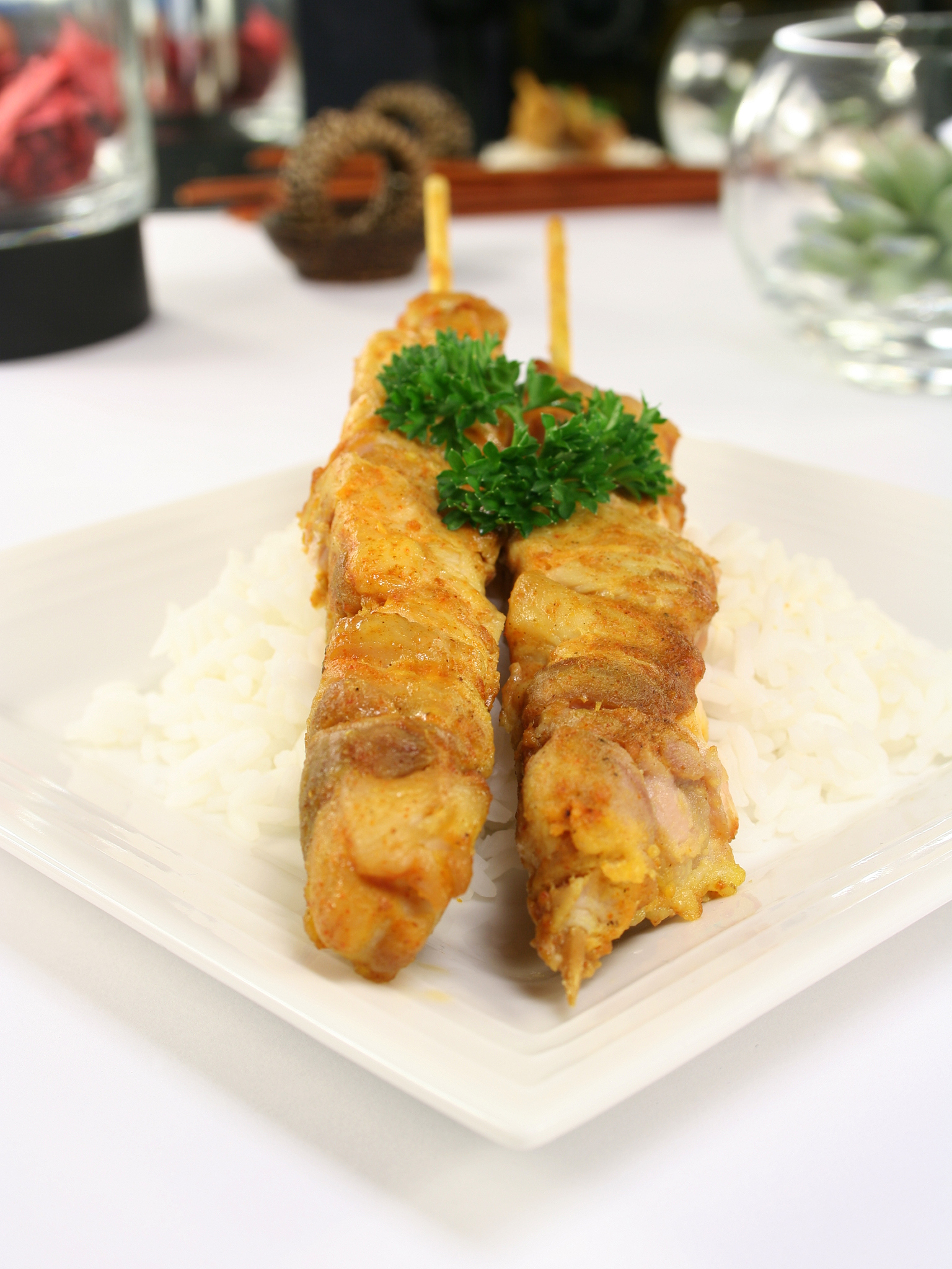 修改以下文案使意思不变这是小朋友都喜欢吃的糯米蒸鸡翅口感软糯咸香非常的好吃。首先将鸡翅划几刀方便入味。接着加葱姜、料酒、盐白糖和胡椒粉生抽、蚝油、搅拌均匀后腌制10分钟。提前将糯米浸泡一晚沥干水分后加入老抽和蚝油搅拌均匀。再将鸡翅均匀地裹上糯米和玉米放入蒸笼中上锅蒸半小时即可就这么简单喜欢的收藏起来试做吧。